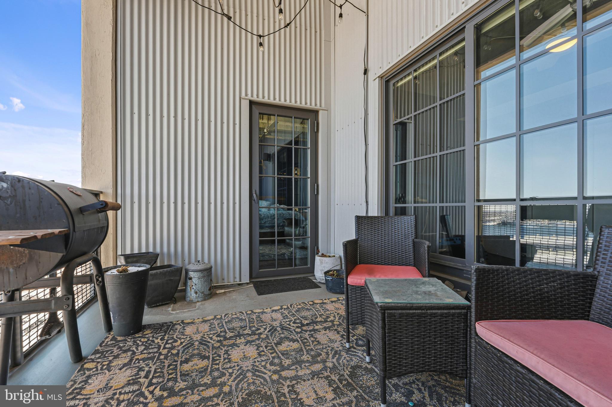 LOCUST POINT - Residential