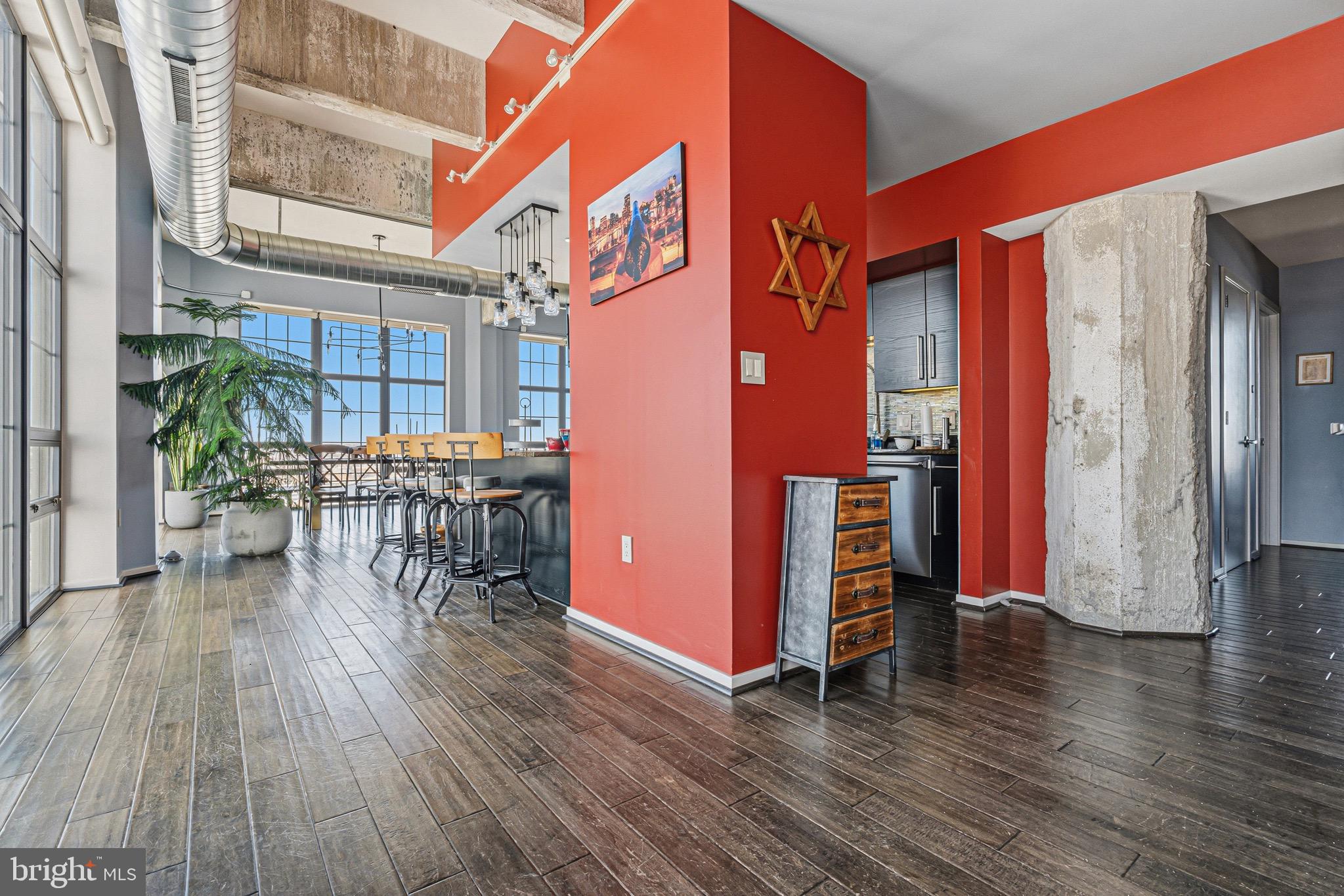 LOCUST POINT - Residential