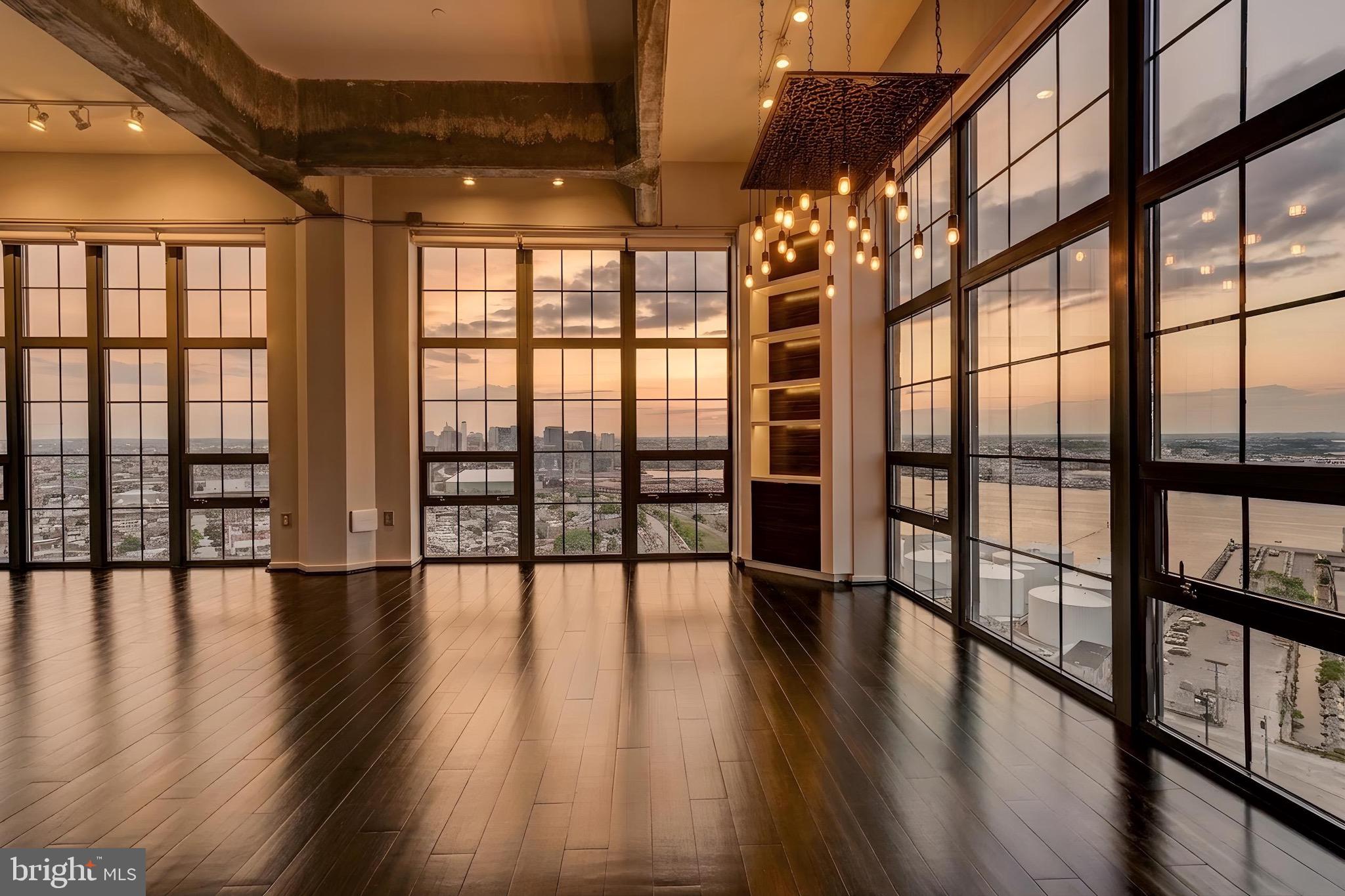 LOCUST POINT - Residential