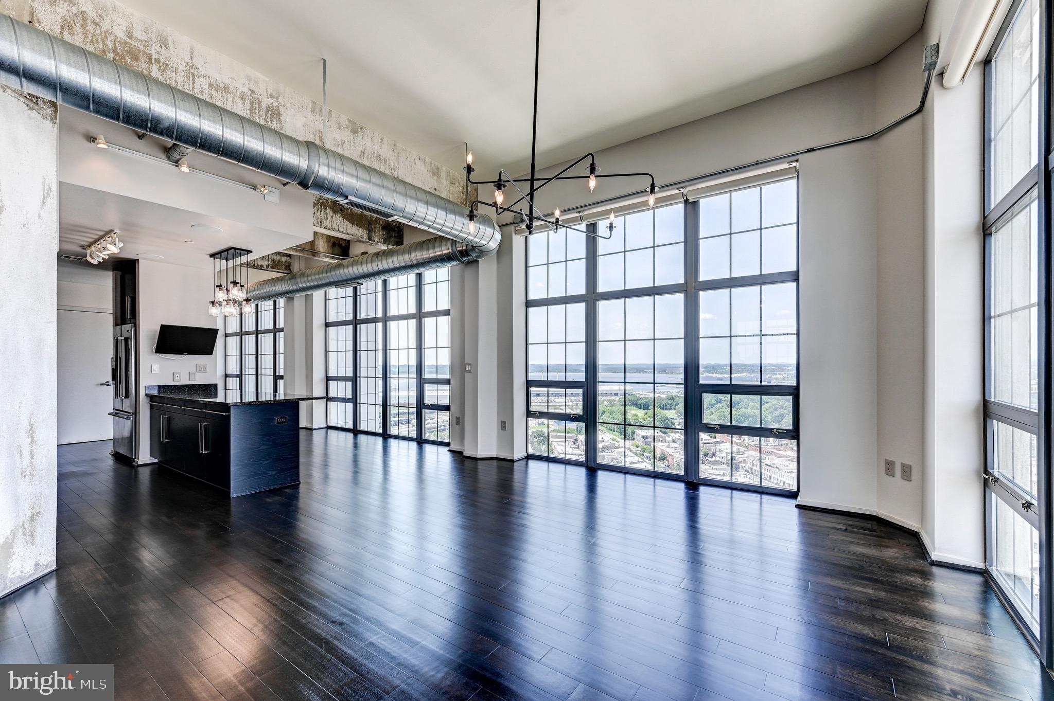 LOCUST POINT - Residential