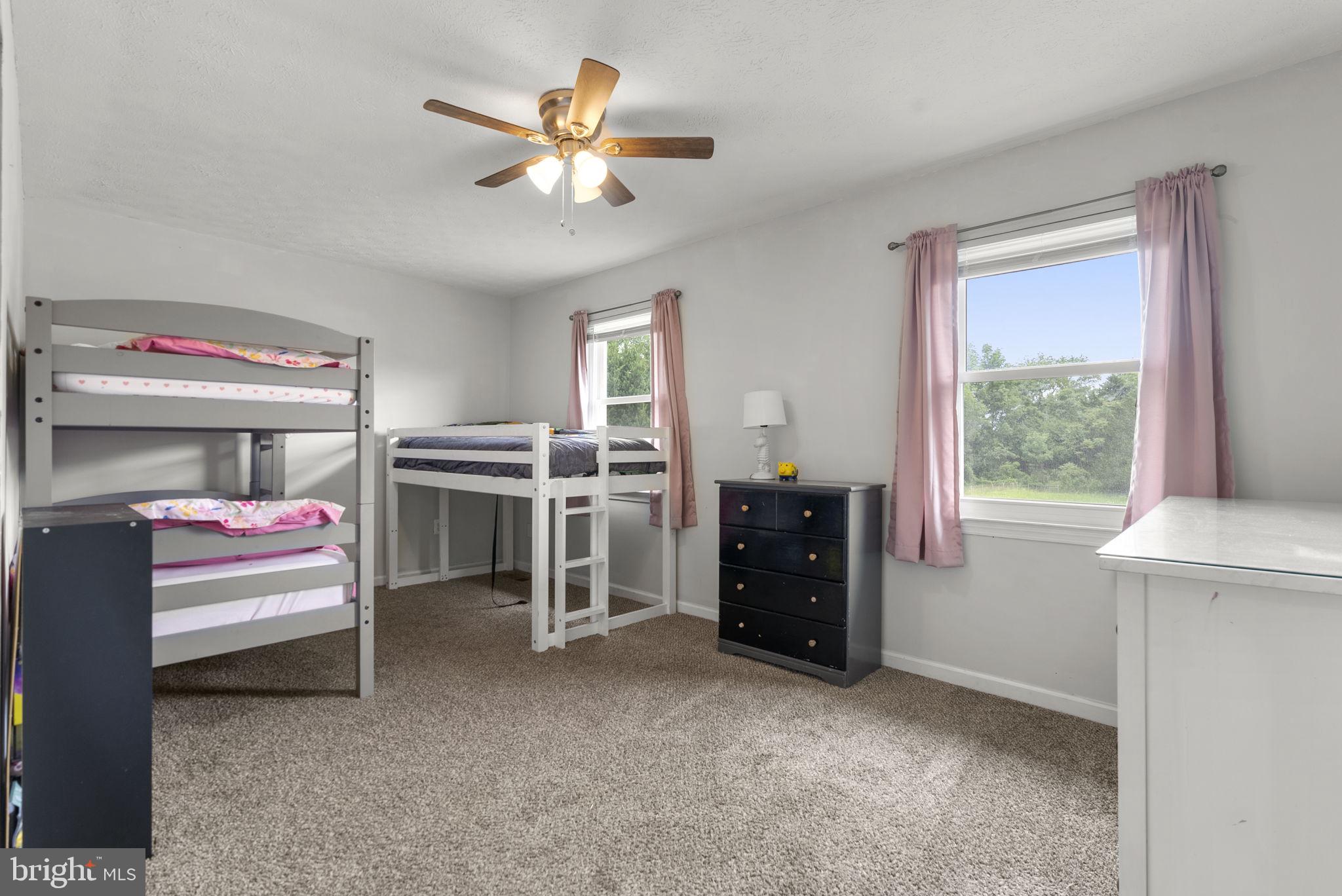 HILLCREST ORCHARDS - Residential