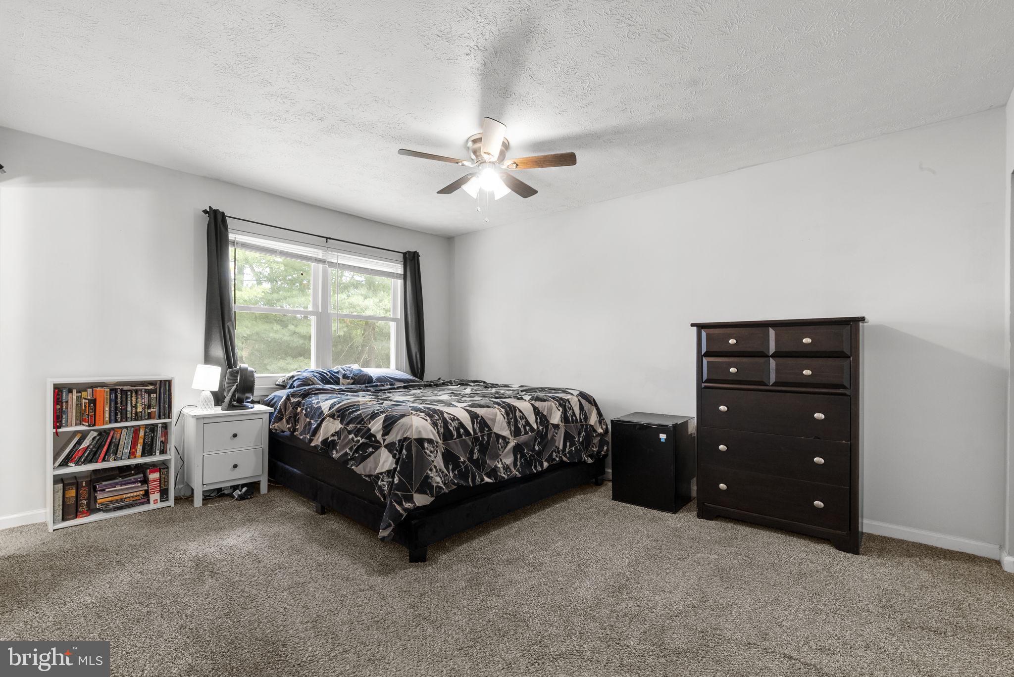 HILLCREST ORCHARDS - Residential