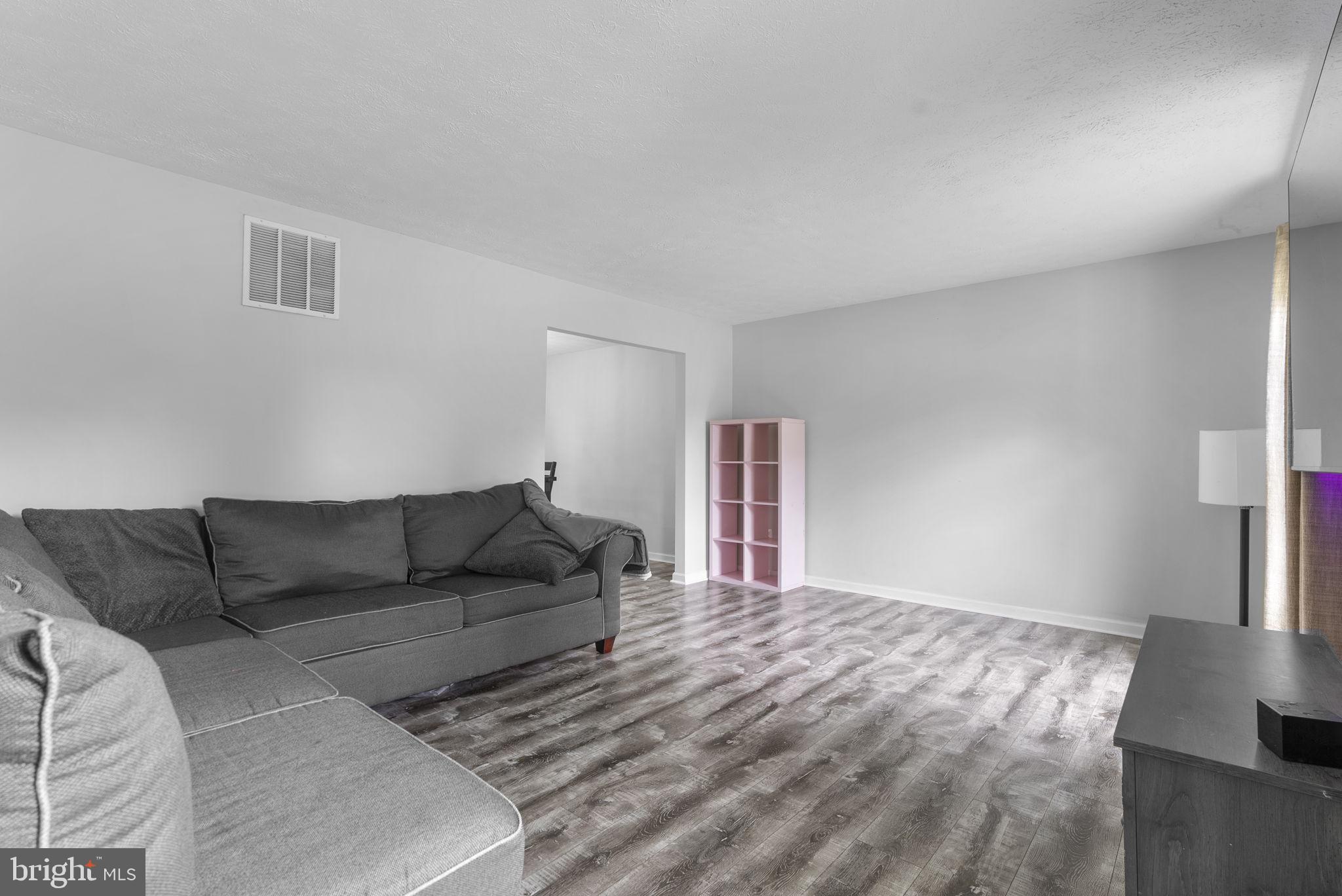 HILLCREST ORCHARDS - Residential