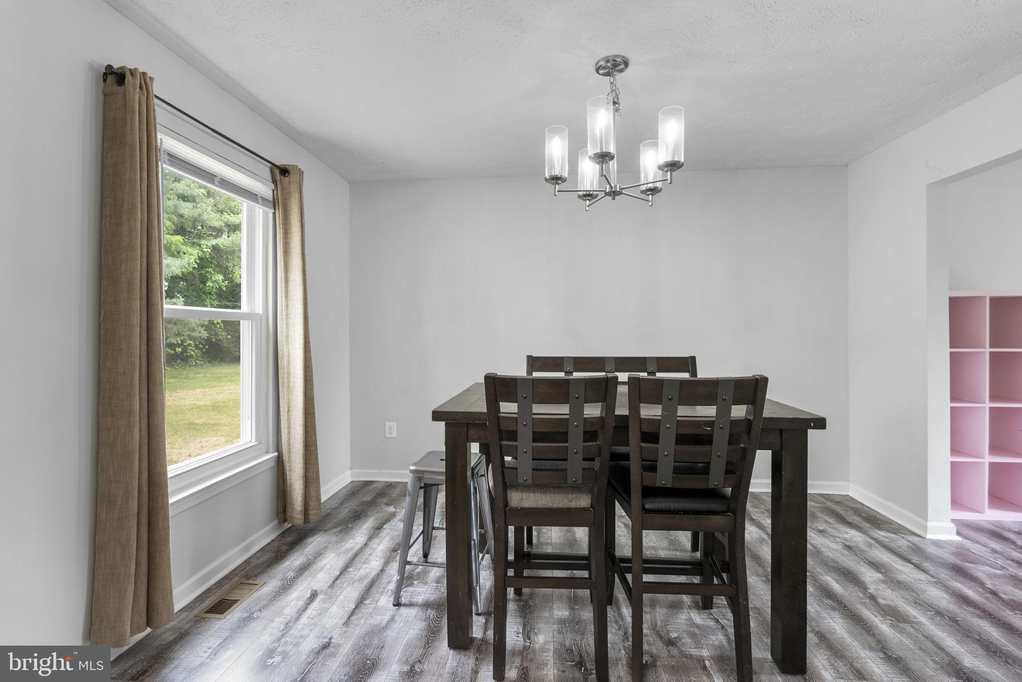 HILLCREST ORCHARDS - Residential