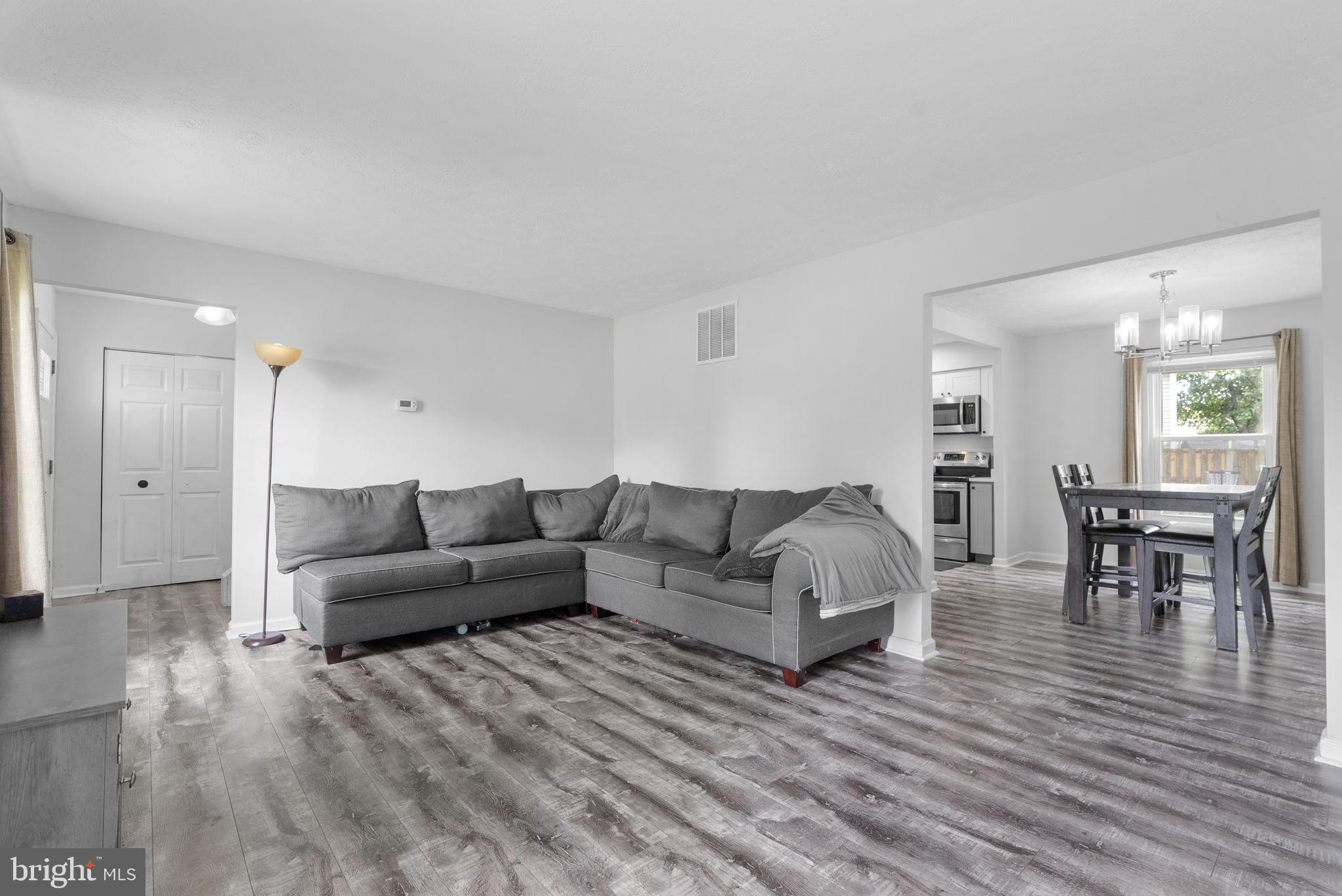 HILLCREST ORCHARDS - Residential