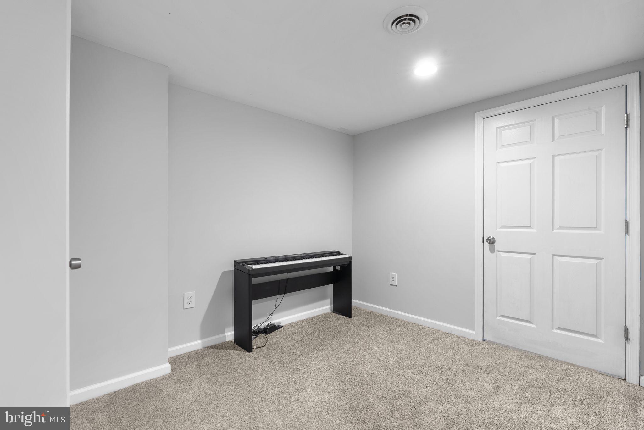 HILLCREST ORCHARDS - Residential