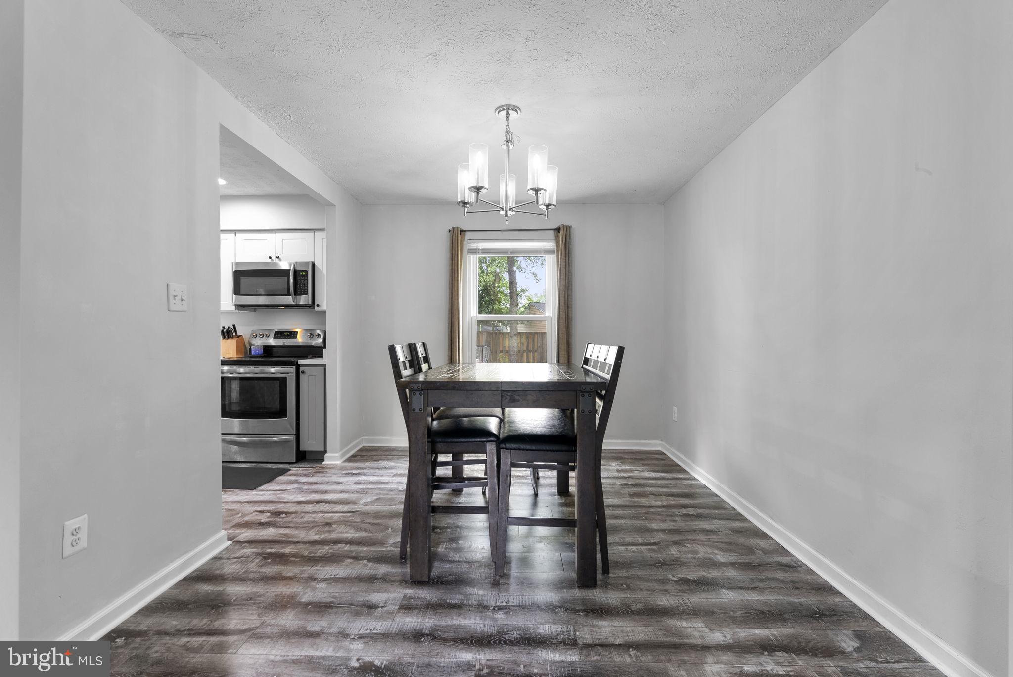 HILLCREST ORCHARDS - Residential