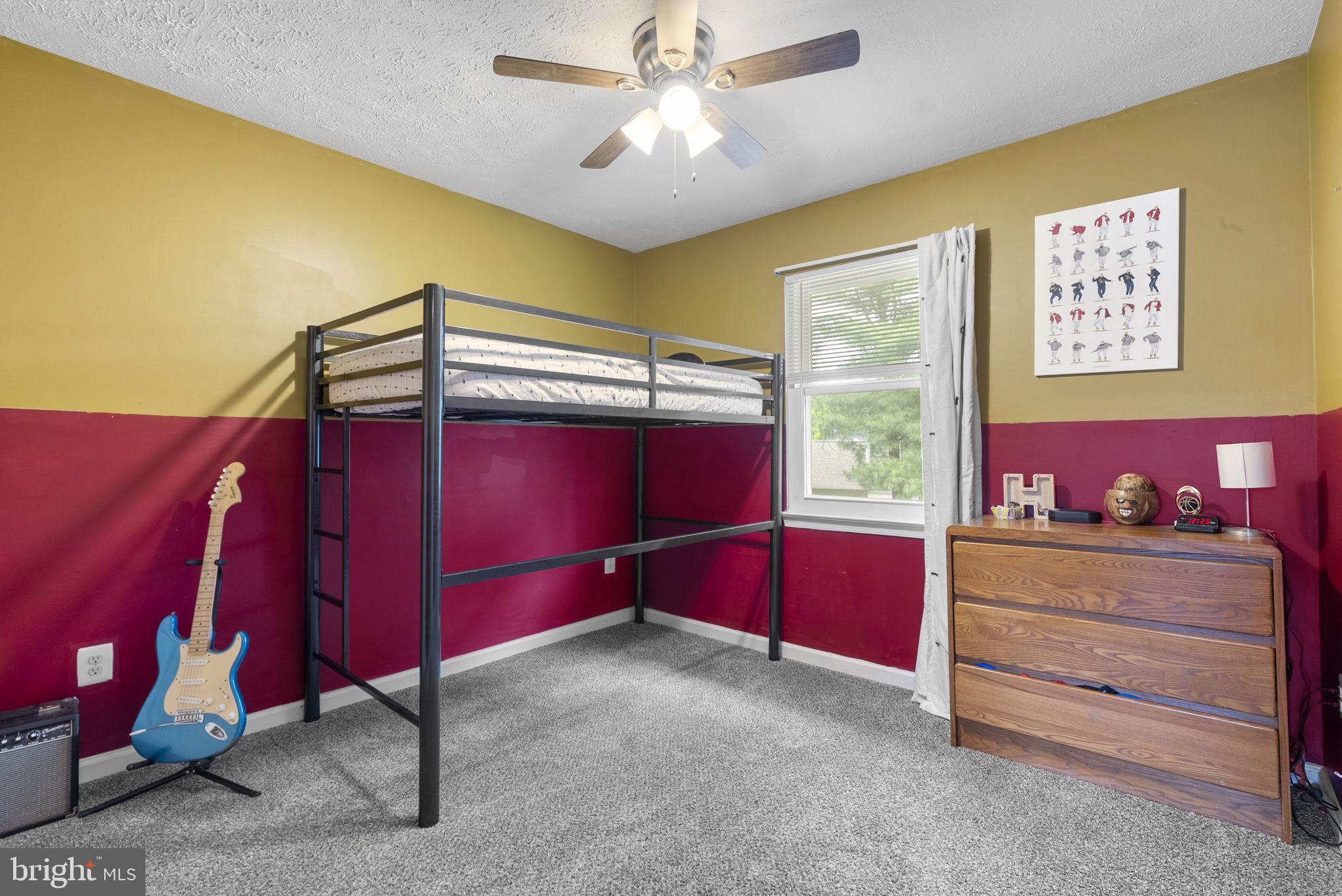 HILLCREST ORCHARDS - Residential