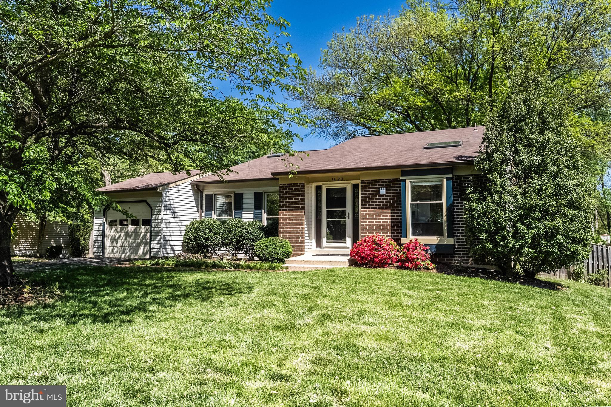 KINGSTON CHASE - Residential