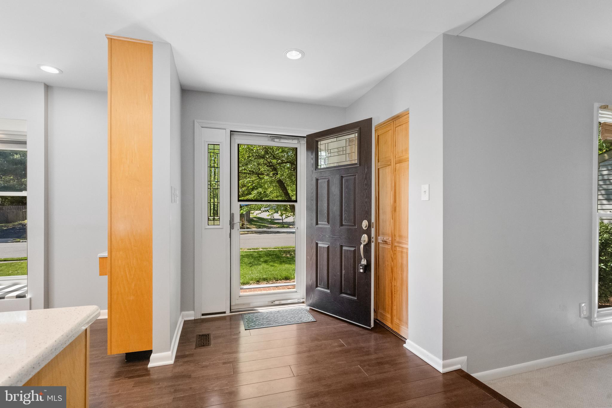 KINGSTON CHASE - Residential