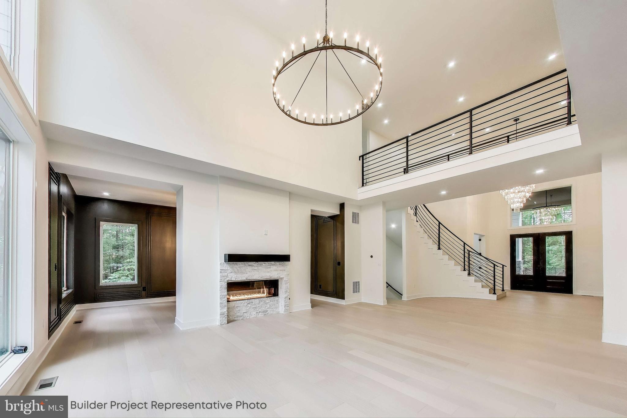 HILLCREST ESTATES - Residential