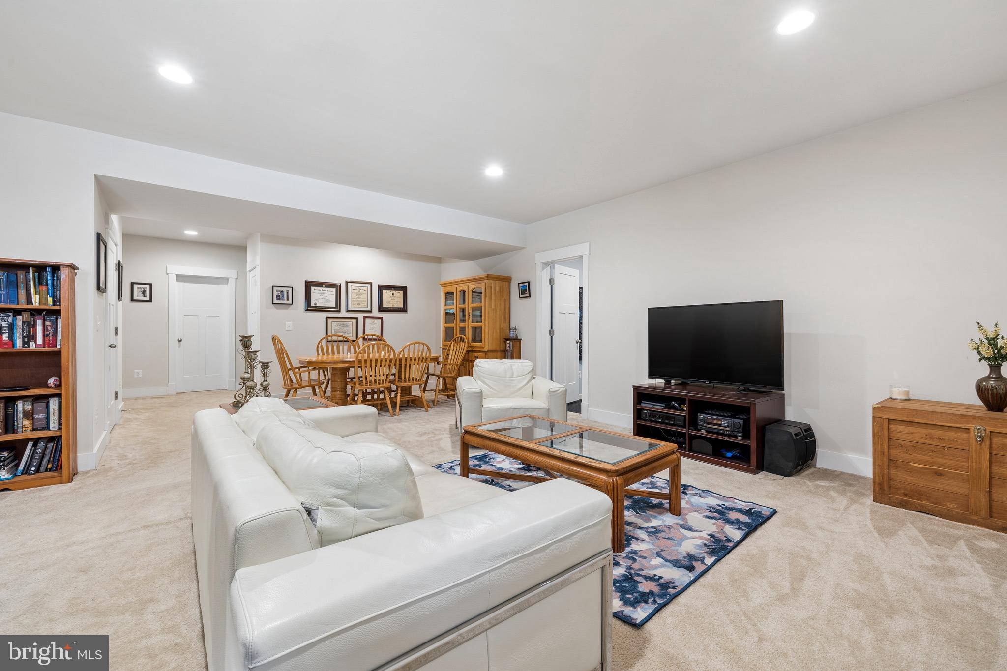 BROOKSIDE - Residential