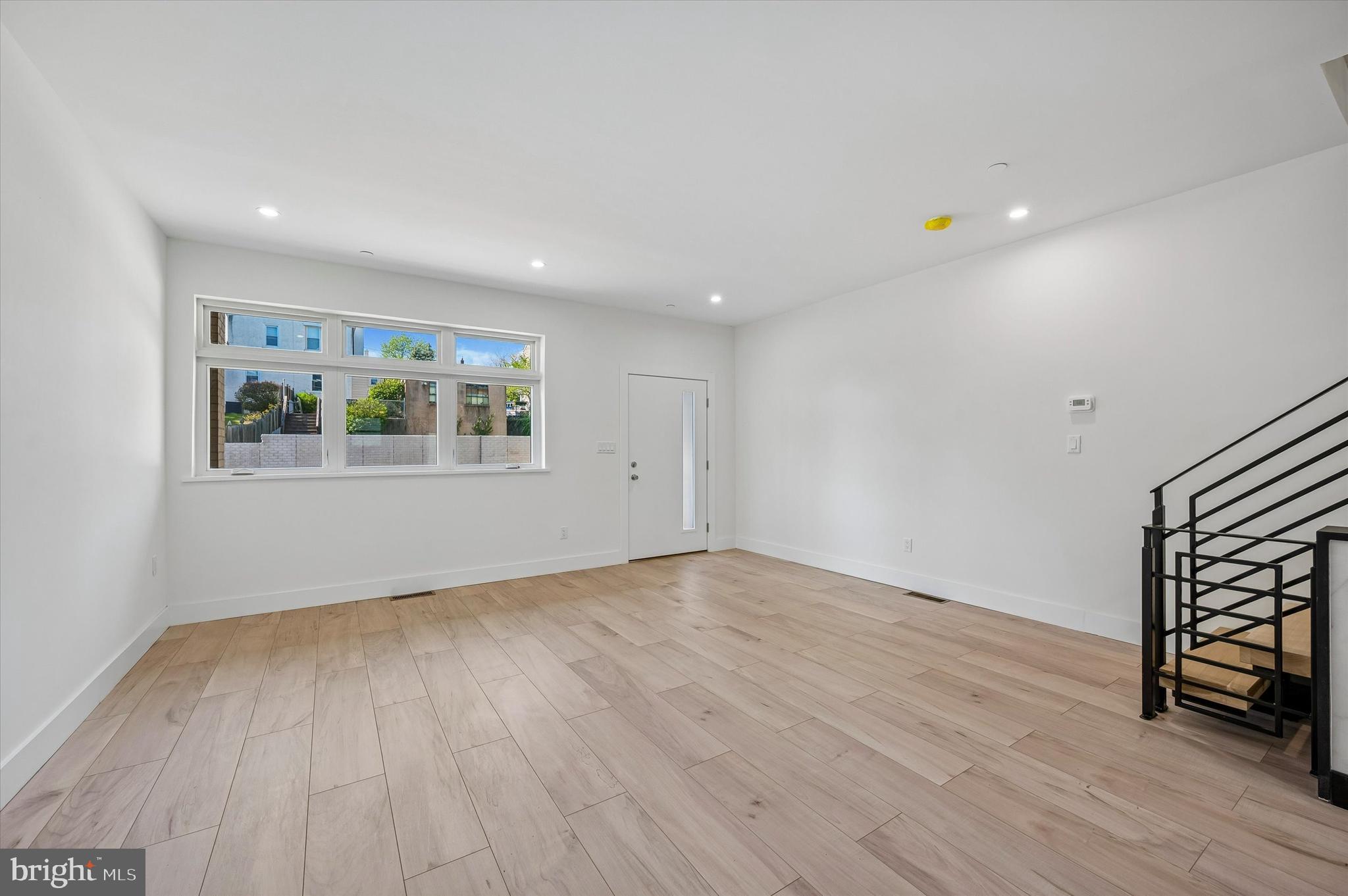 ROXBOROUGH - Residential