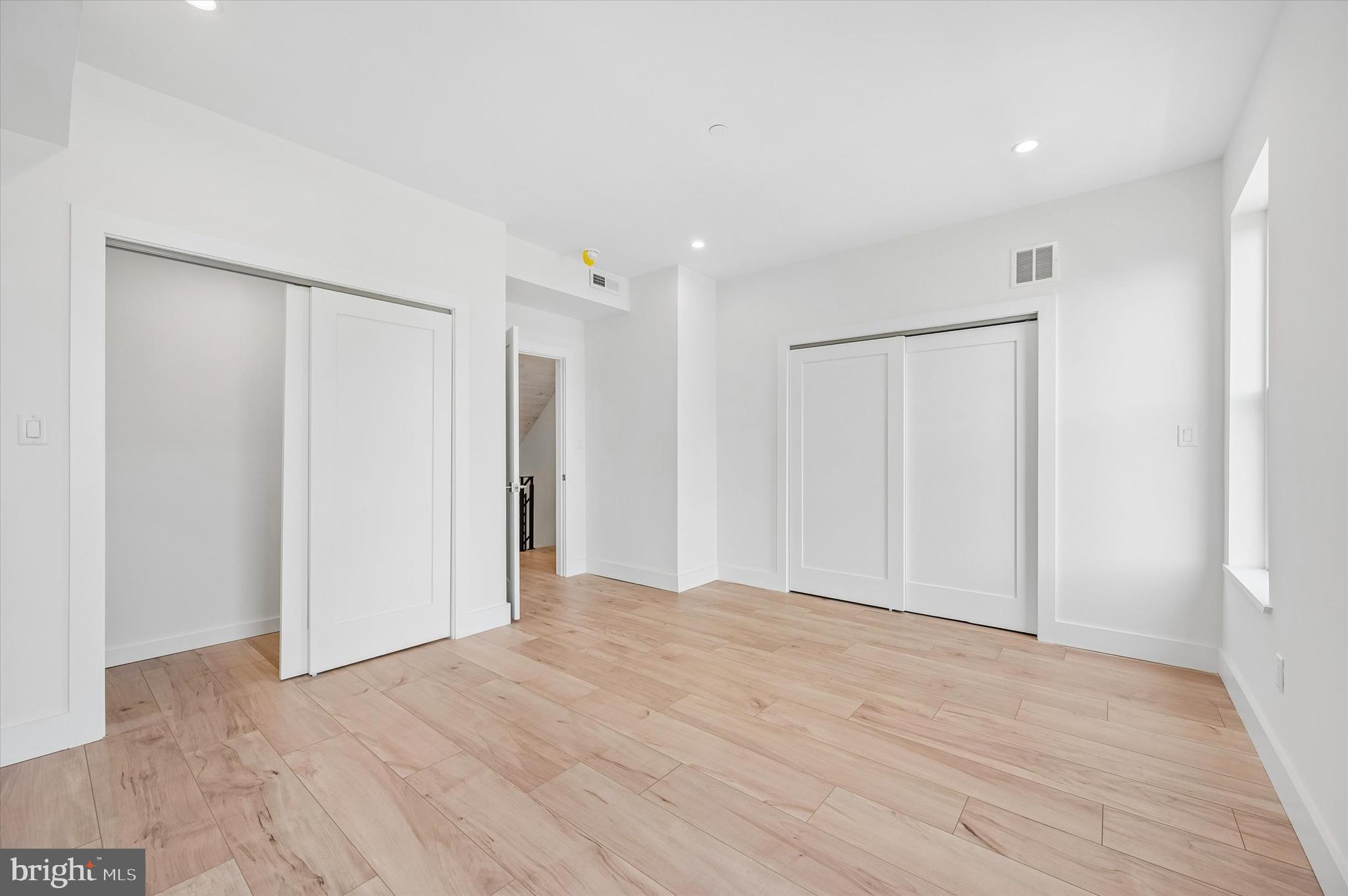 ROXBOROUGH - Residential