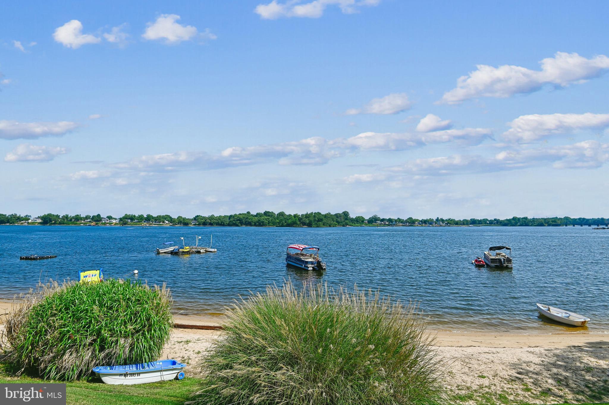 STONEY BEACH - Residential