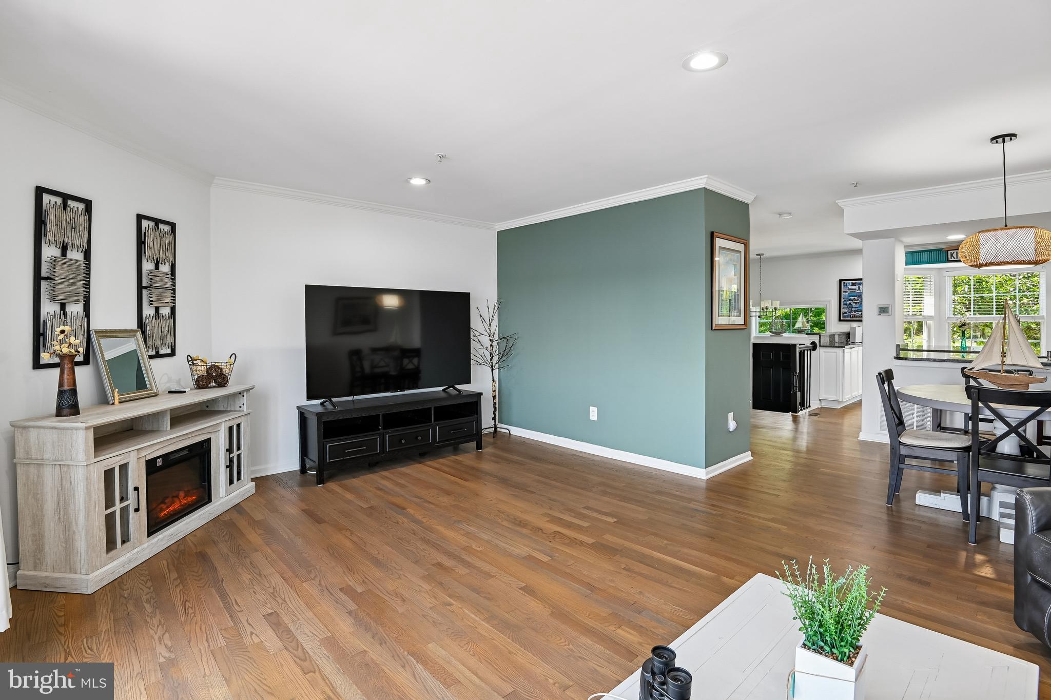 STONEY BEACH - Residential