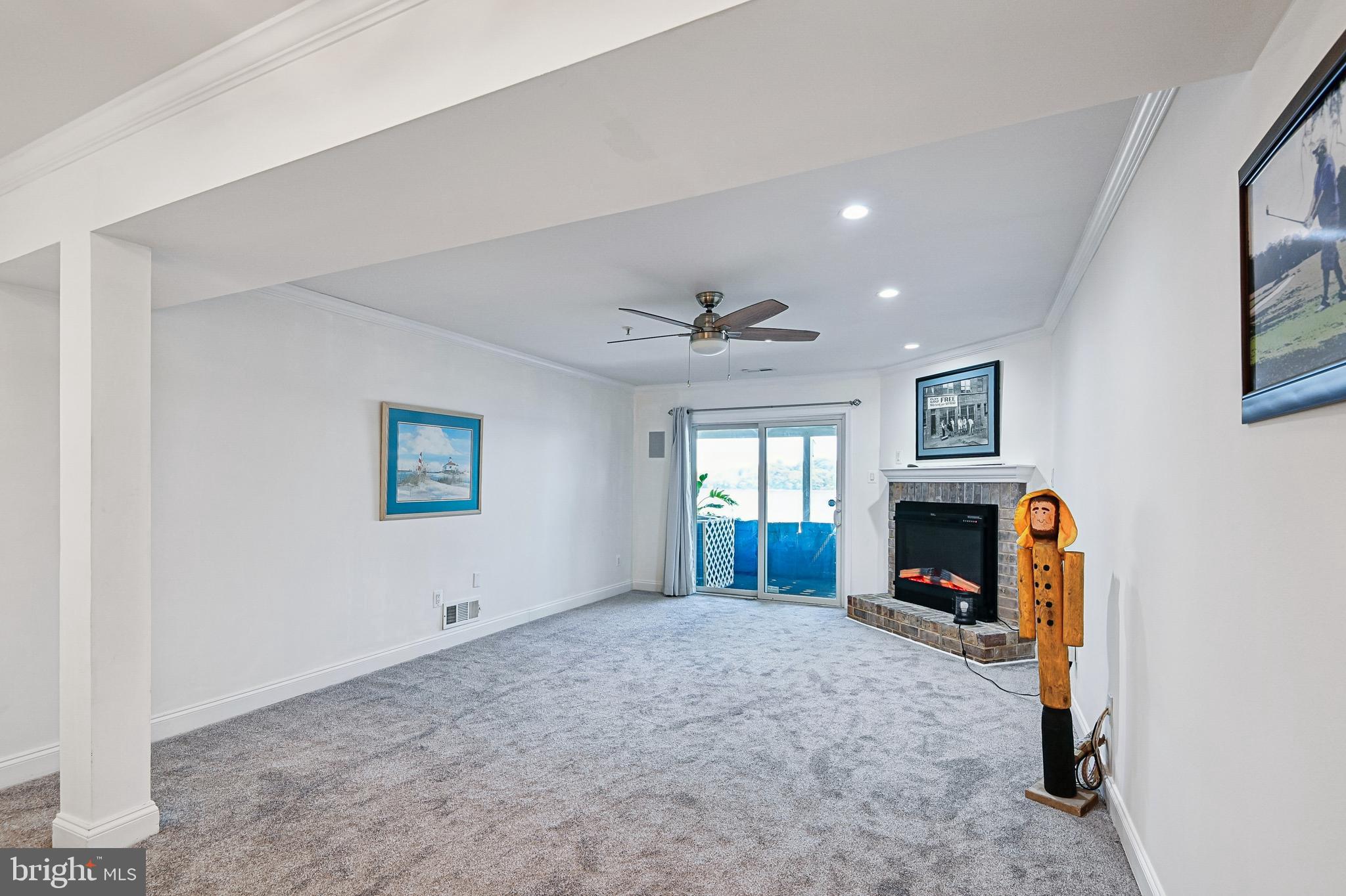STONEY BEACH - Residential