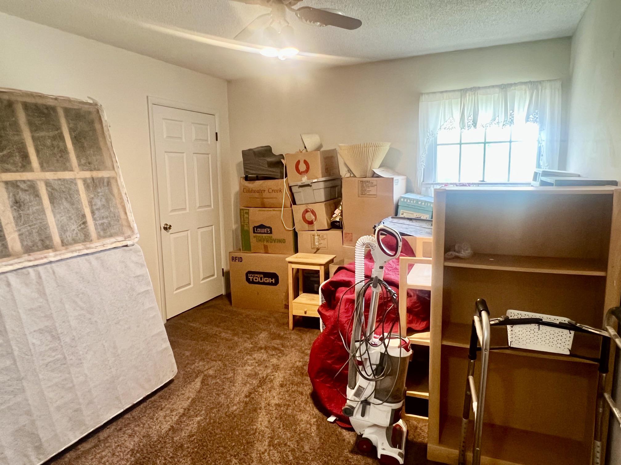 MOUNTAIN VIEW ESTATES - Residential