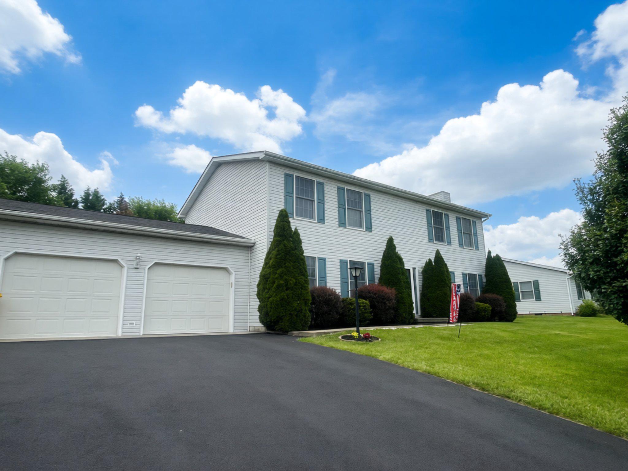 MOUNTAIN VIEW ESTATES - Residential