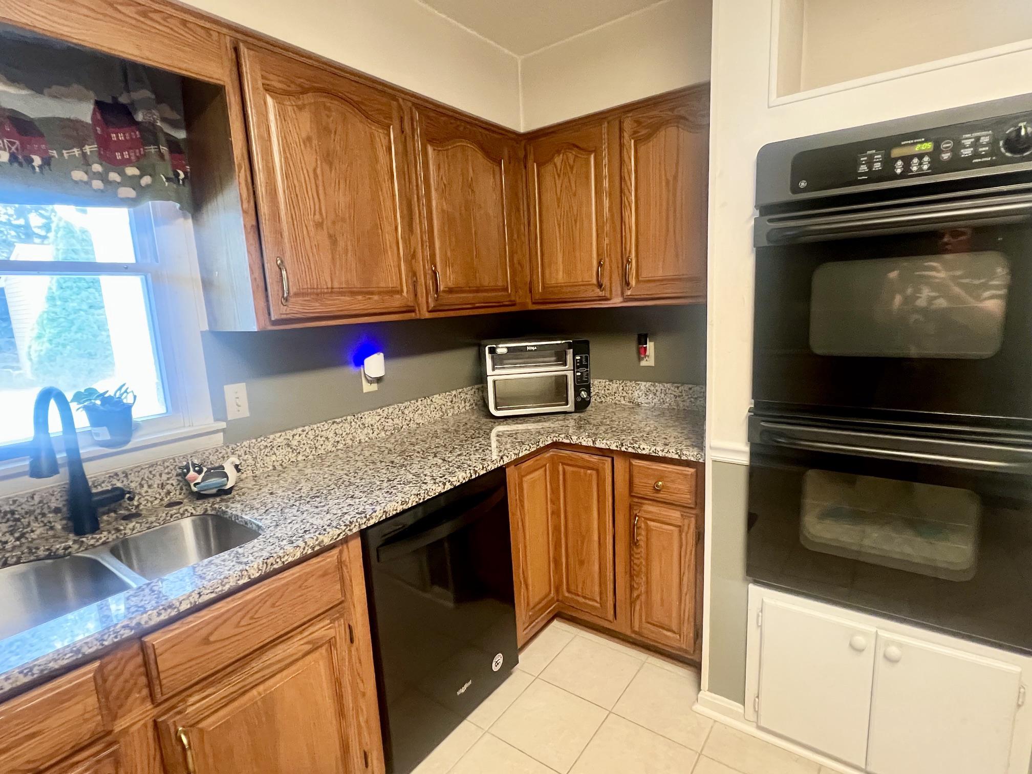 MOUNTAIN VIEW ESTATES - Residential