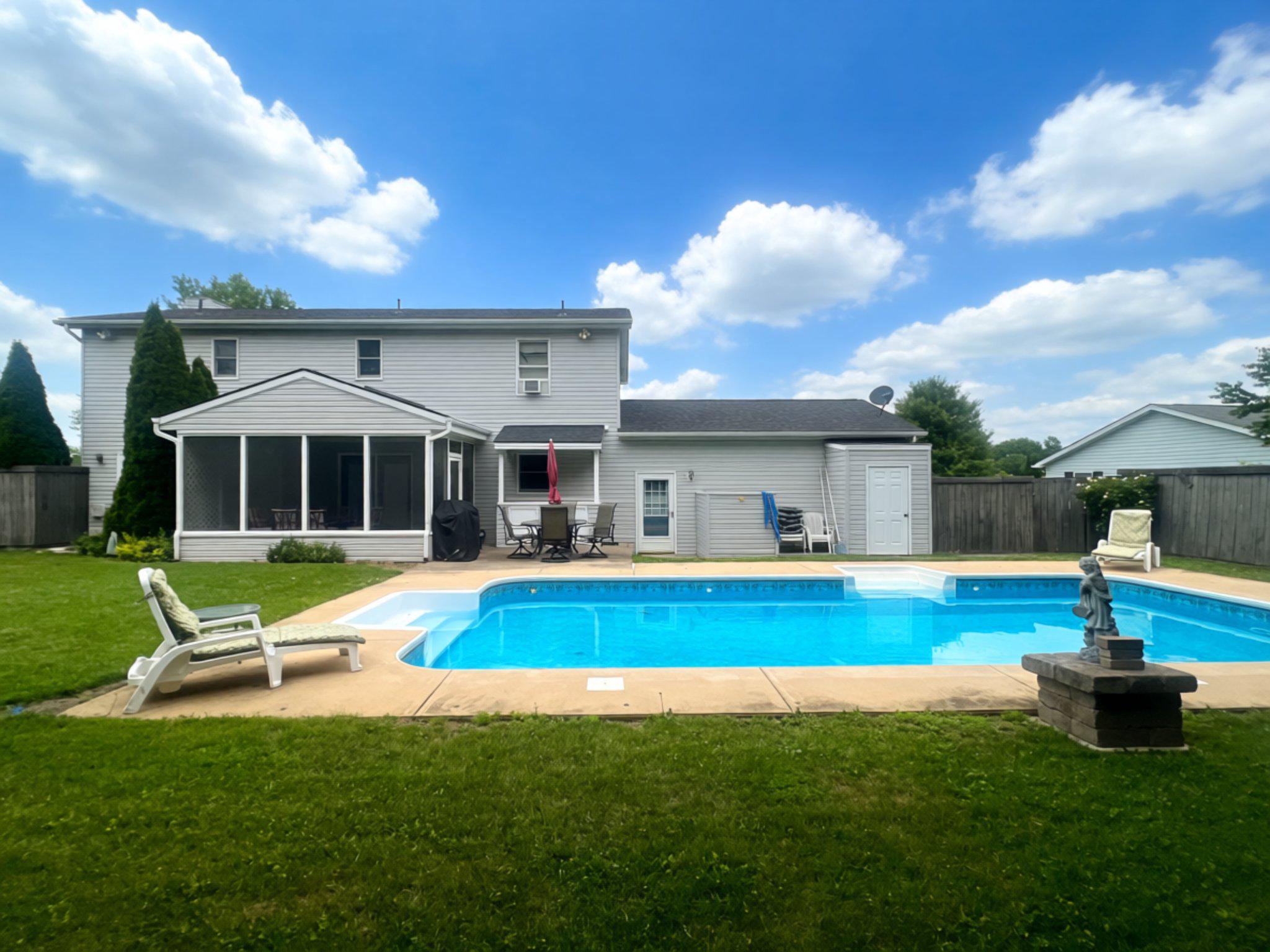 MOUNTAIN VIEW ESTATES - Residential