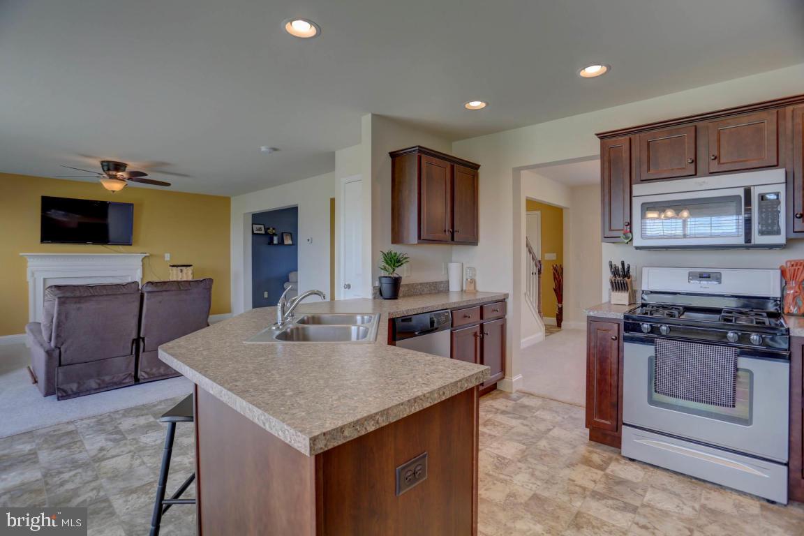 RESERVE AT UNION SCHOOL - Residential