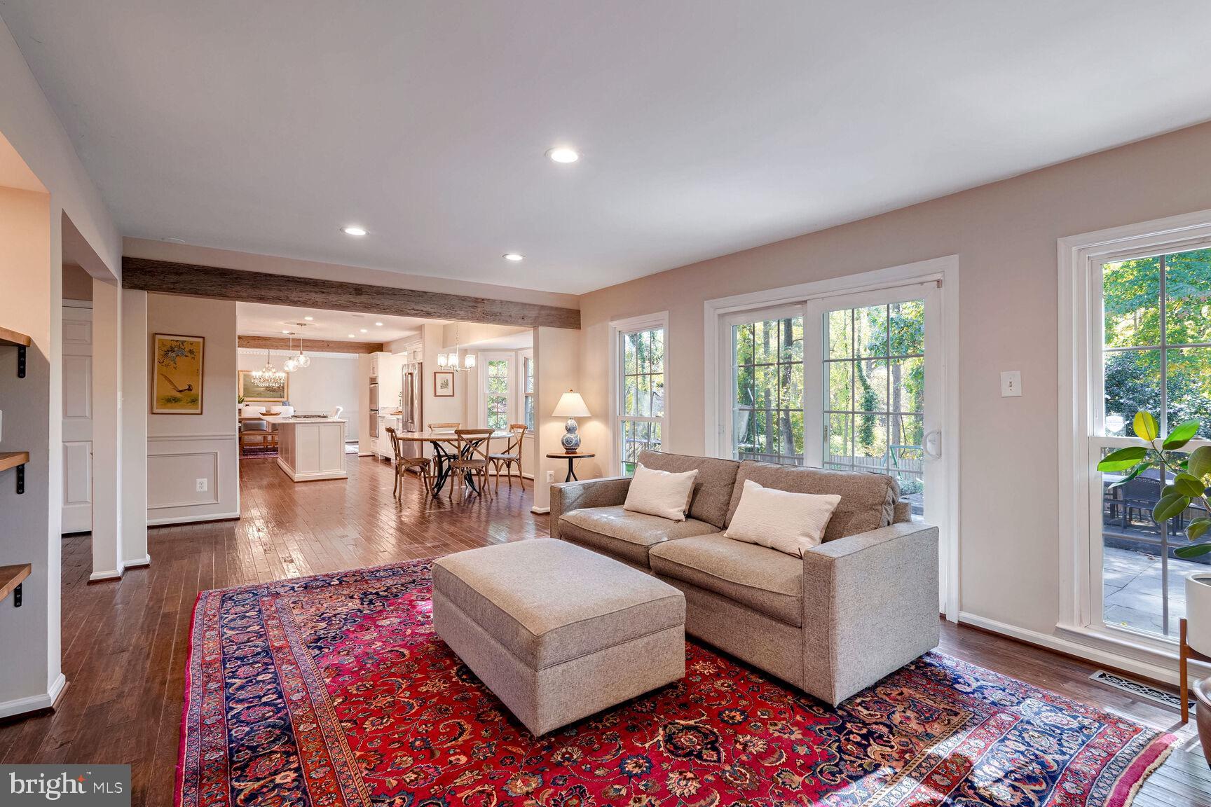 LANGLEY OAKS - Residential