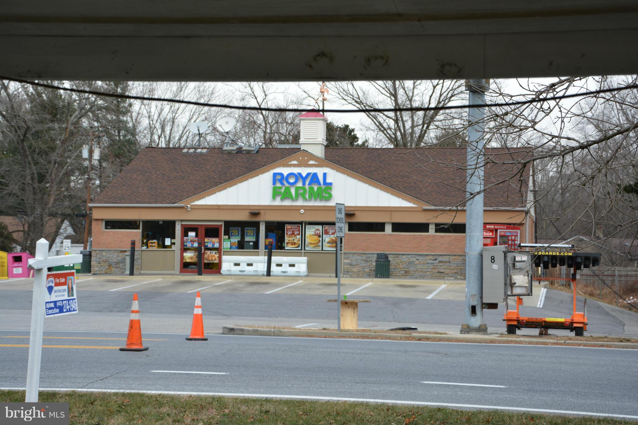 LAKE SHORE - Commercial Sale