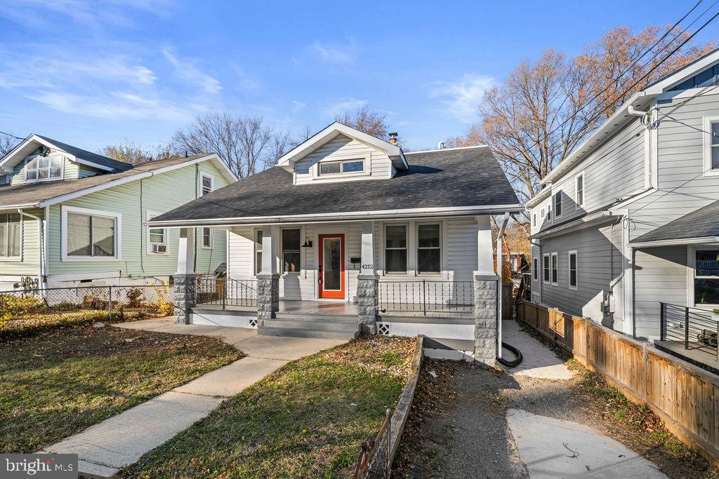 HYATTSVILLE HILLS - Residential