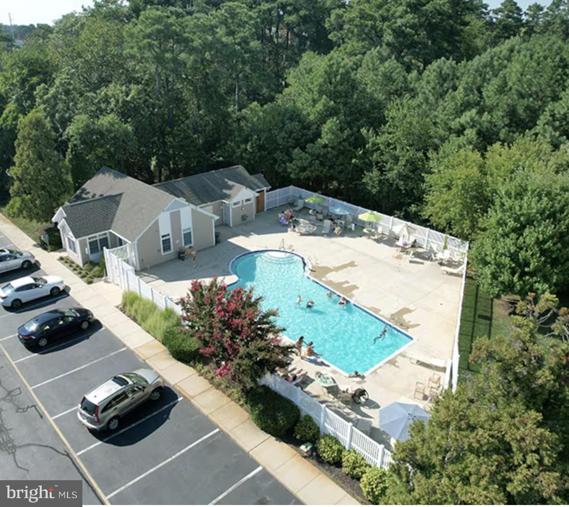 CREEKWOOD - Residential