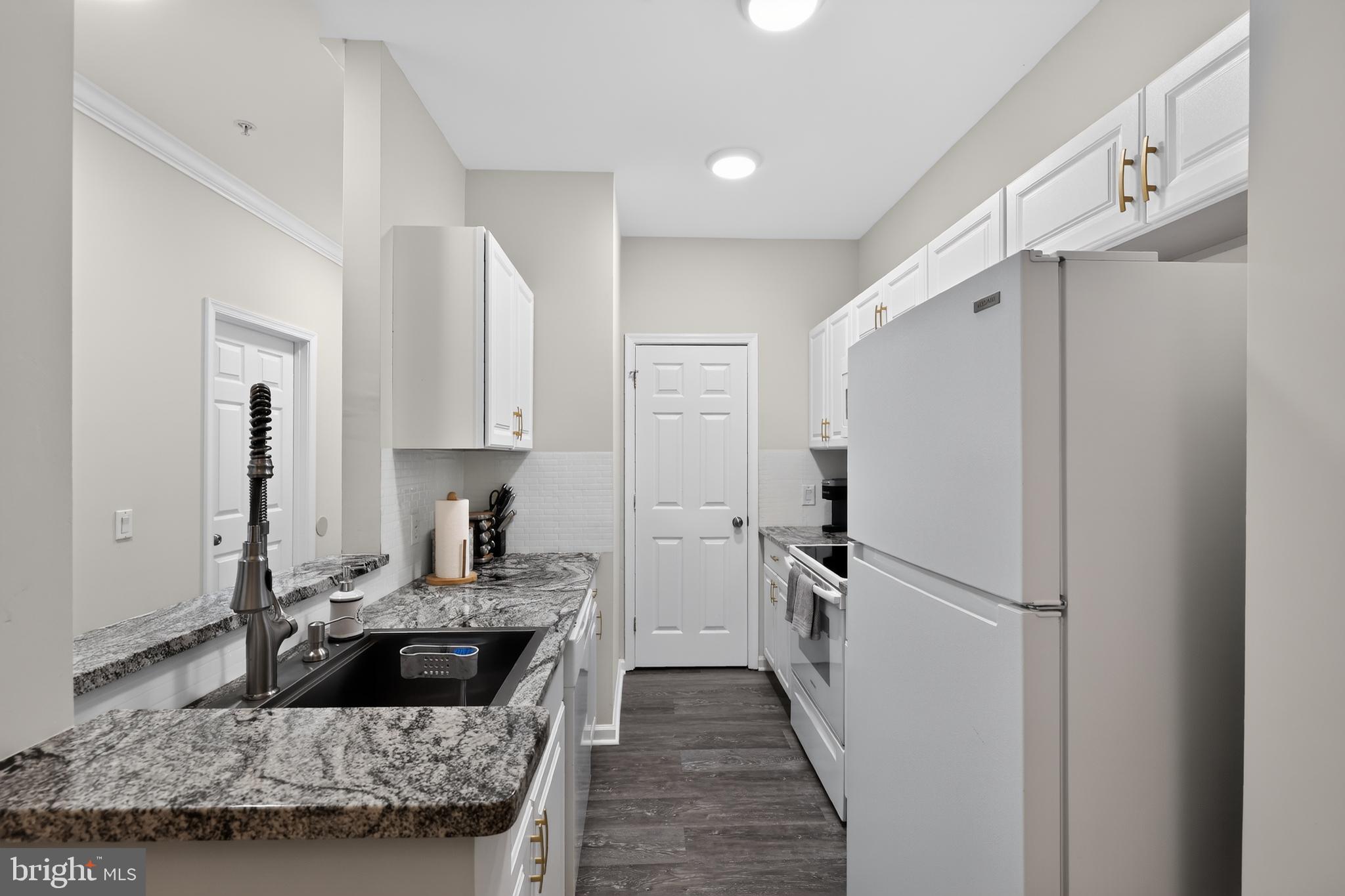 CREEKWOOD - Residential
