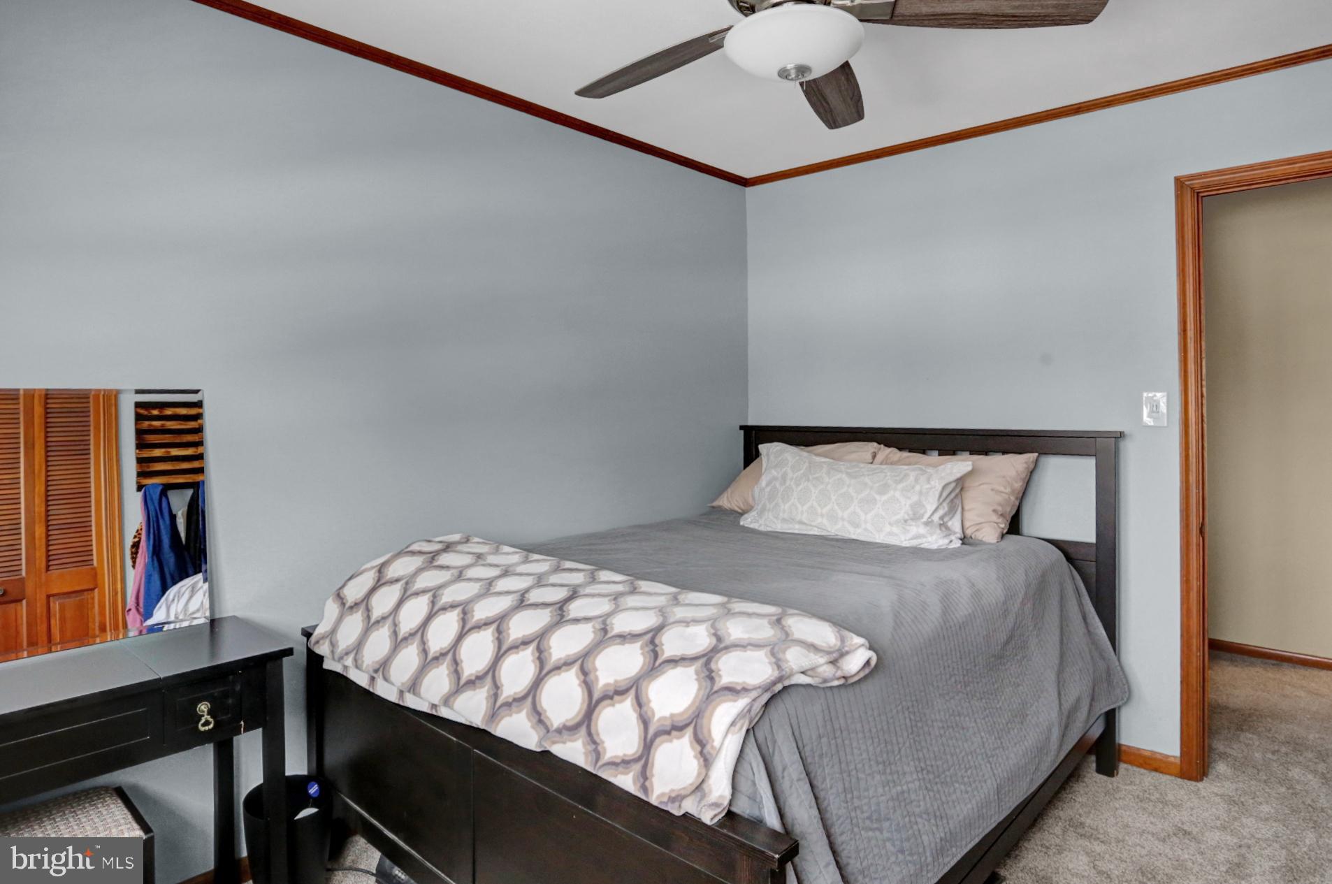 LORANE ORCHARD - Residential