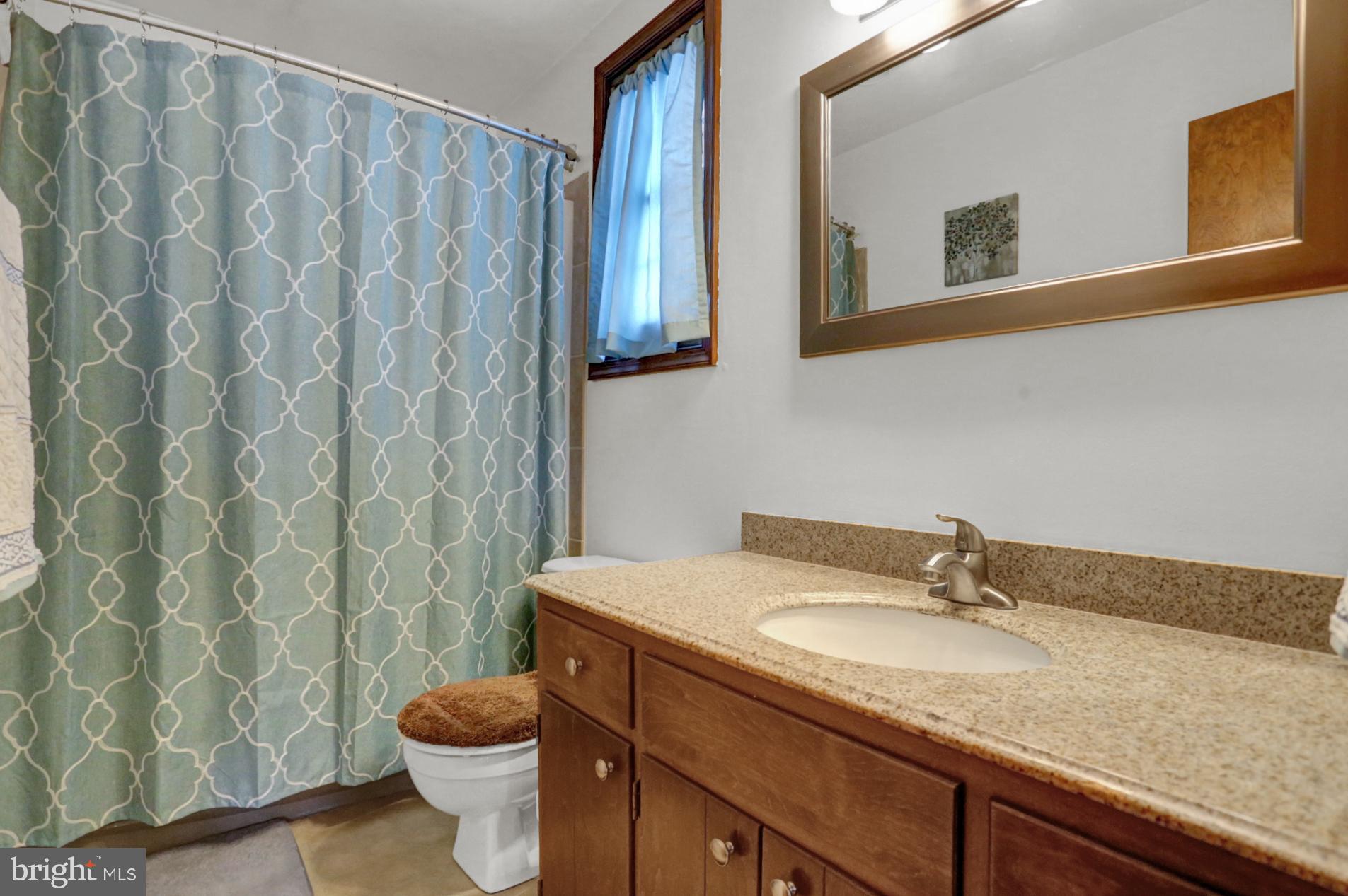 LORANE ORCHARD - Residential