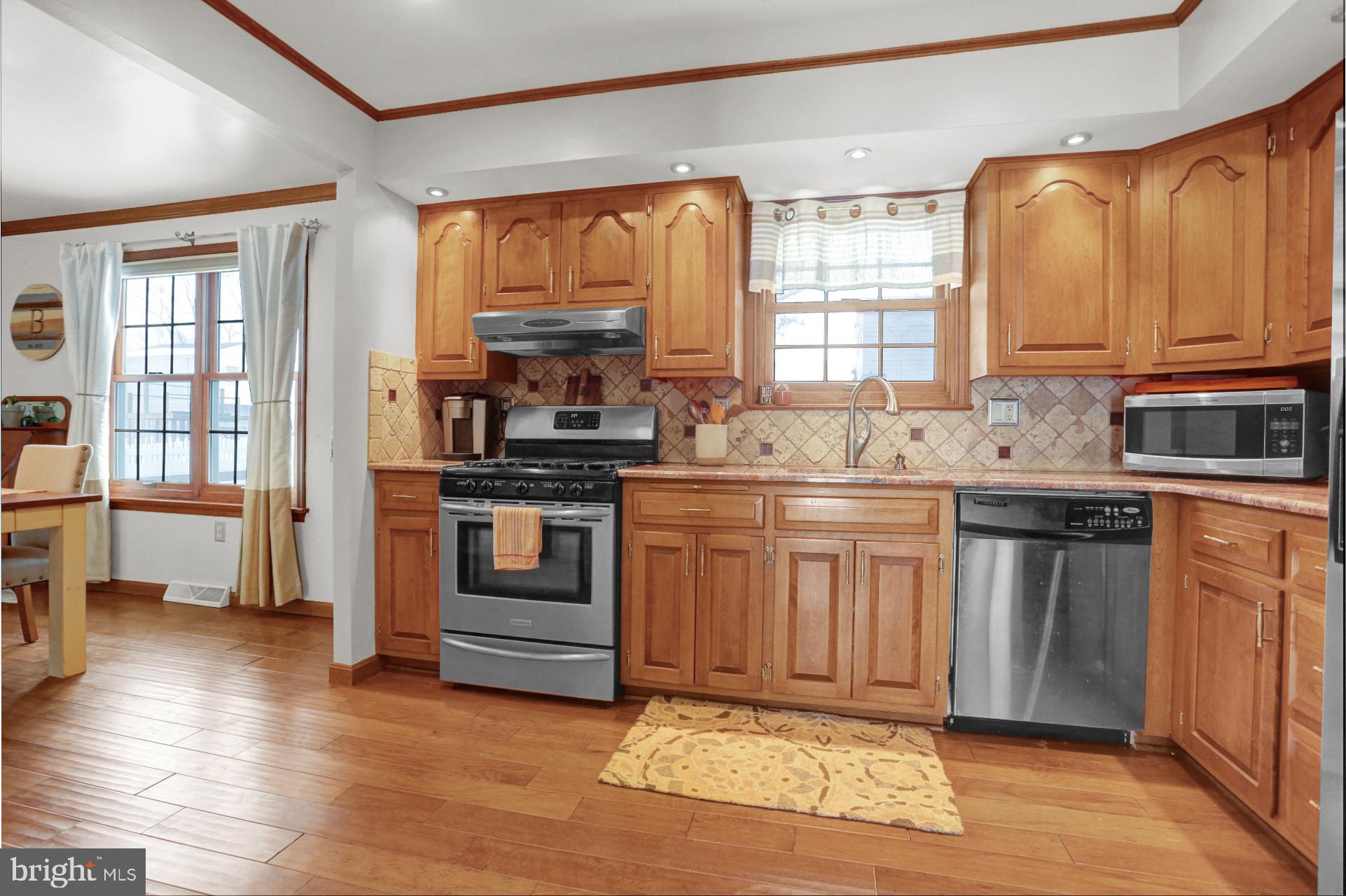 LORANE ORCHARD - Residential
