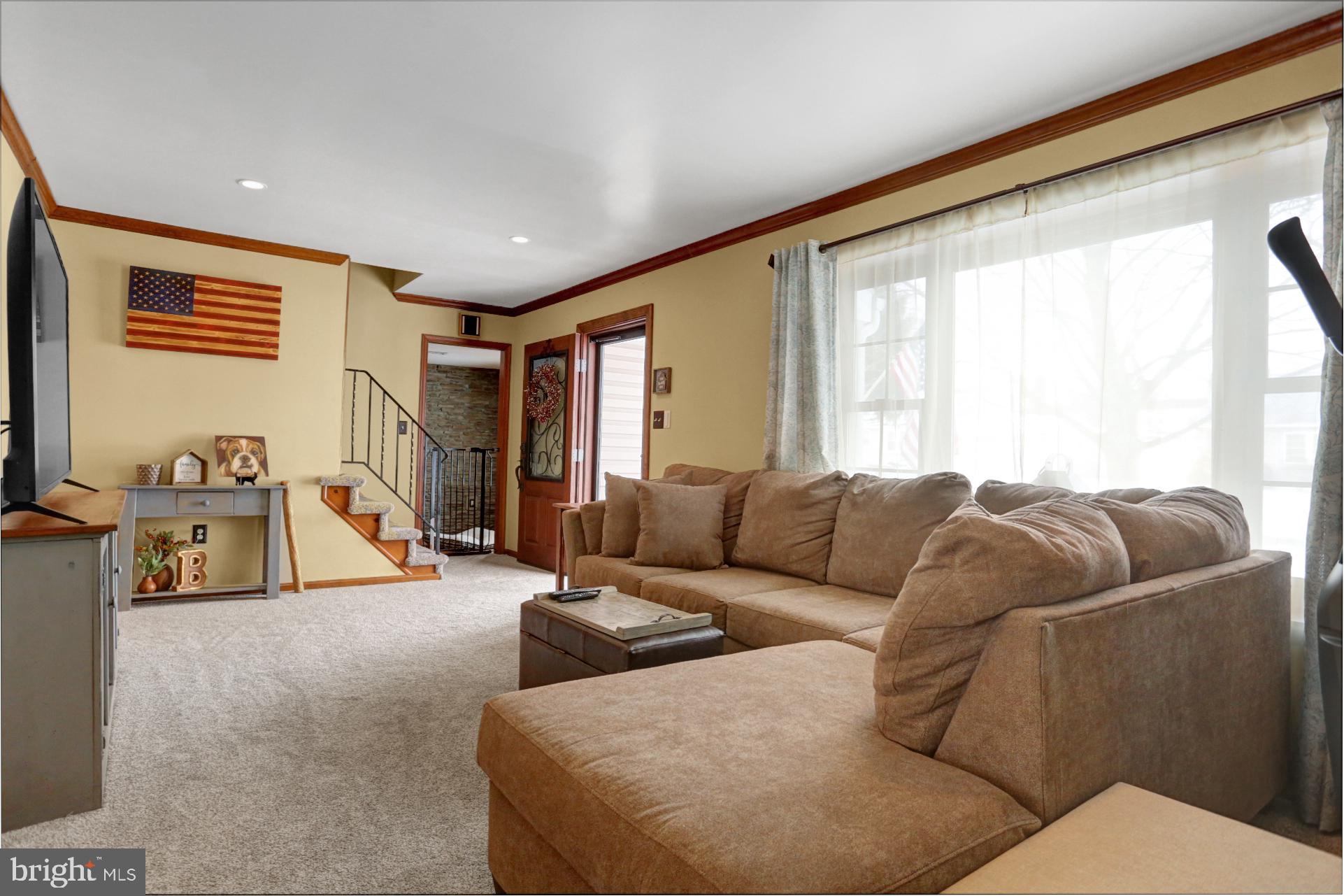 LORANE ORCHARD - Residential