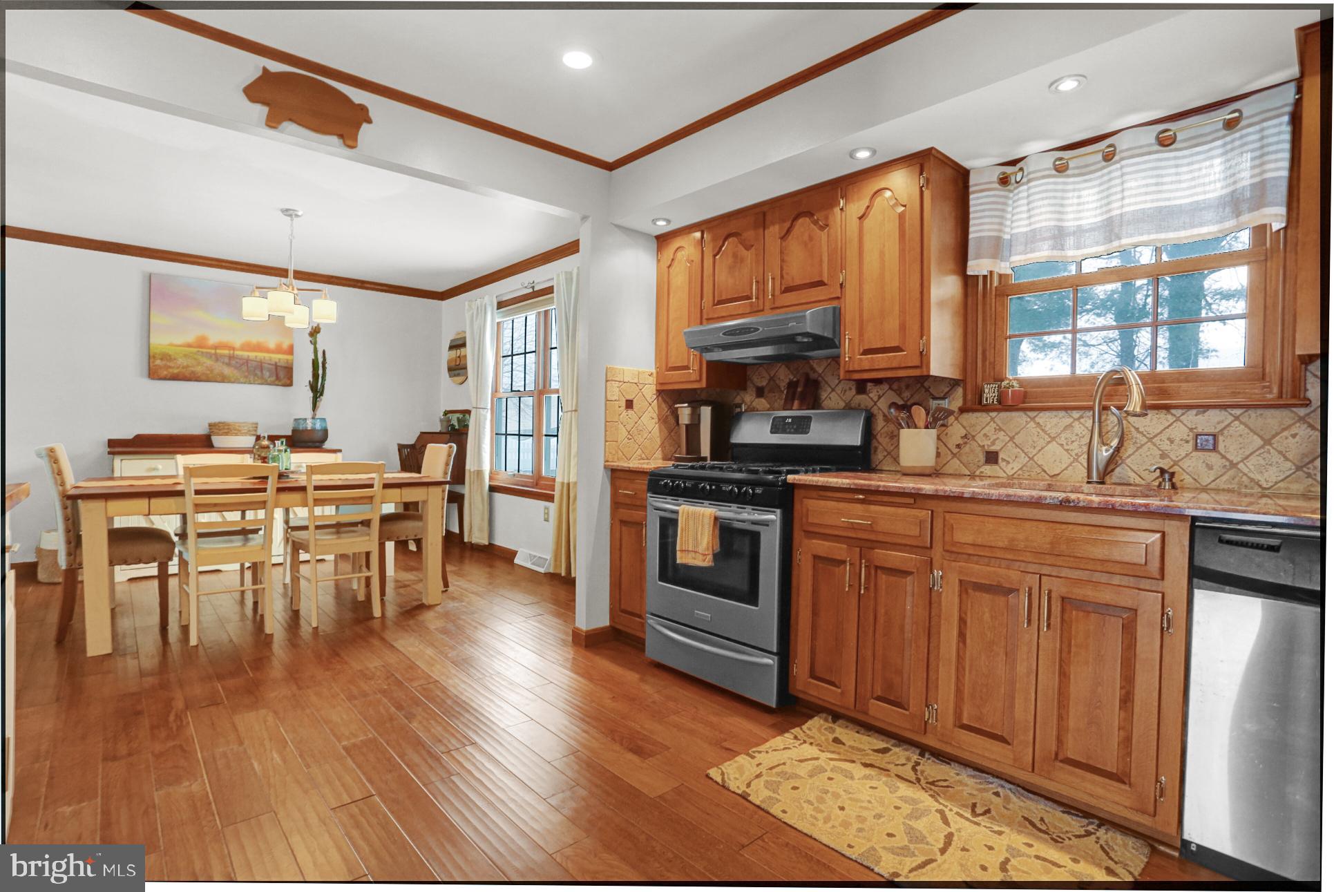 LORANE ORCHARD - Residential