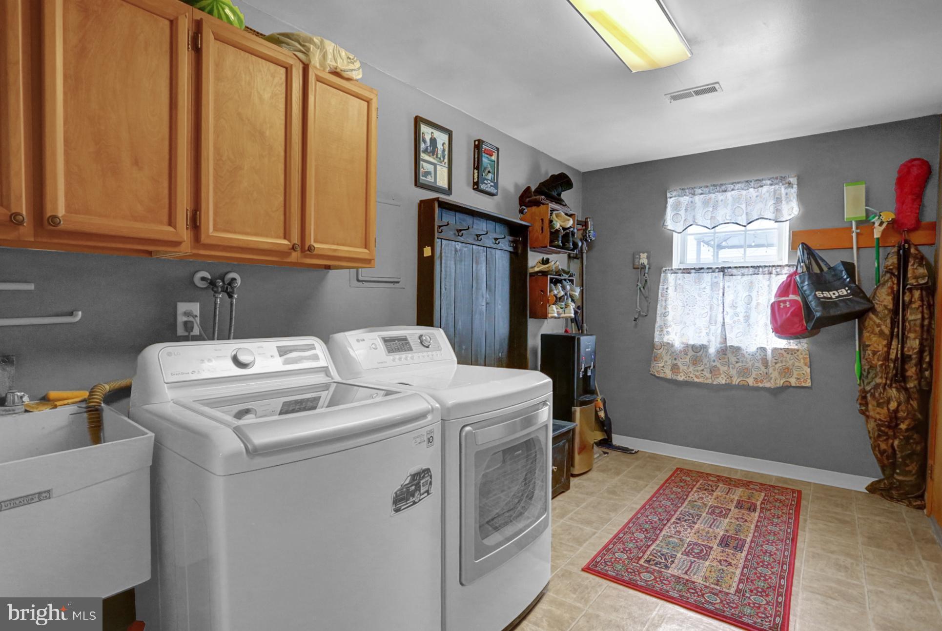 LORANE ORCHARD - Residential