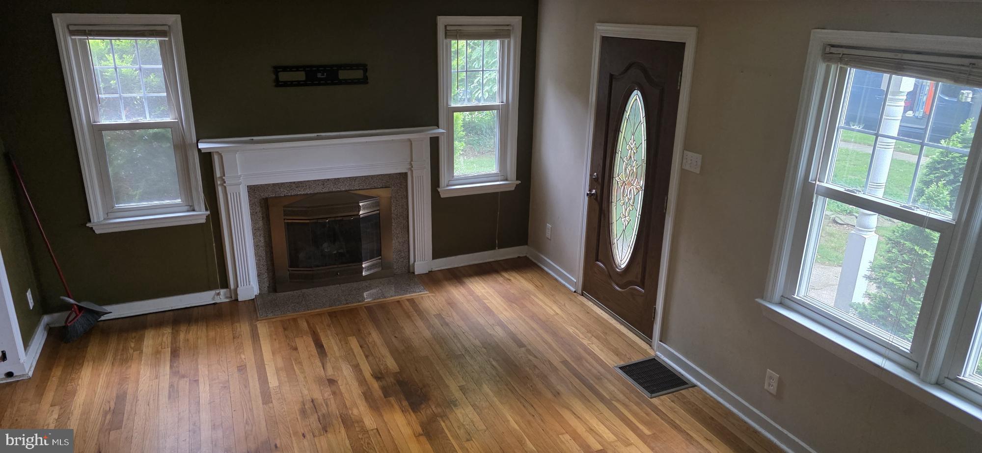 OAK HILLS - Residential