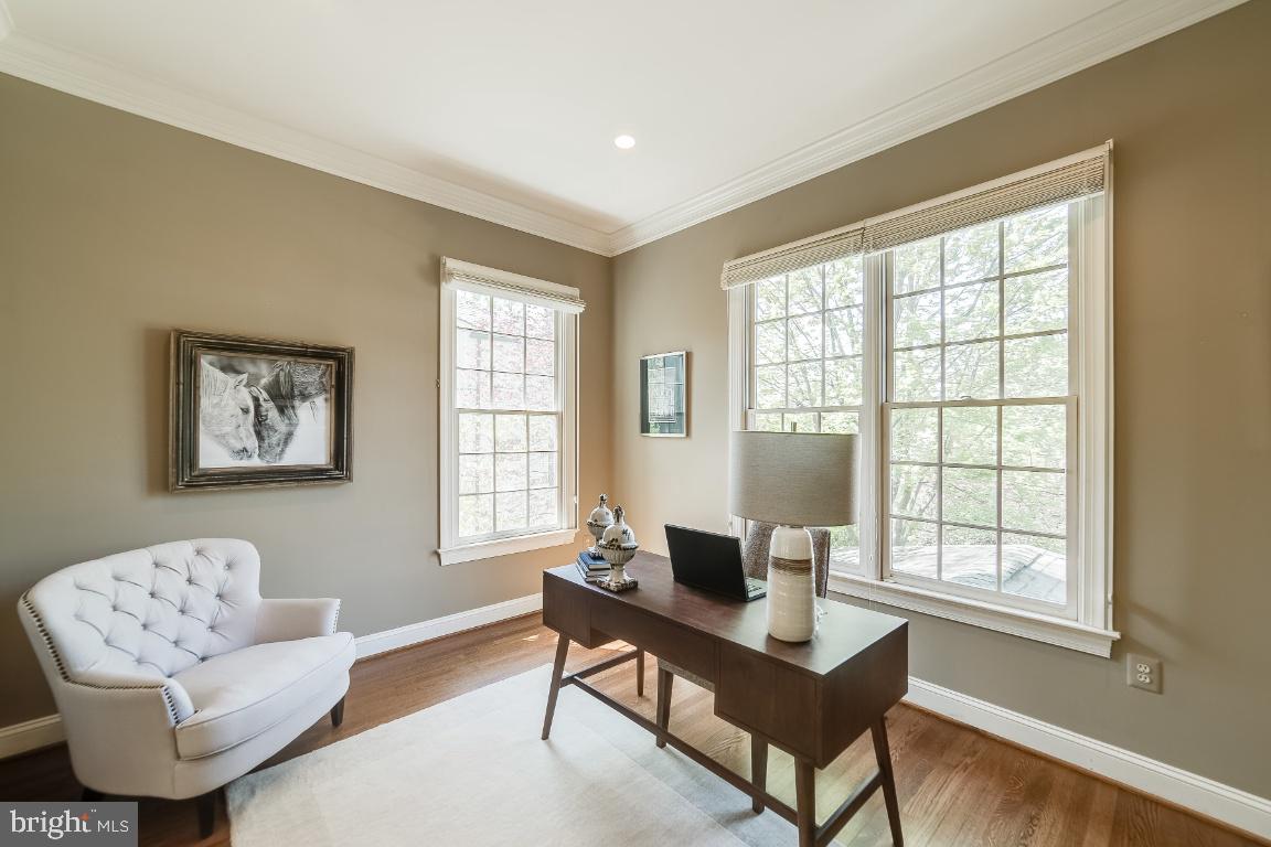 COUNTRY CLUB HILLS - Residential