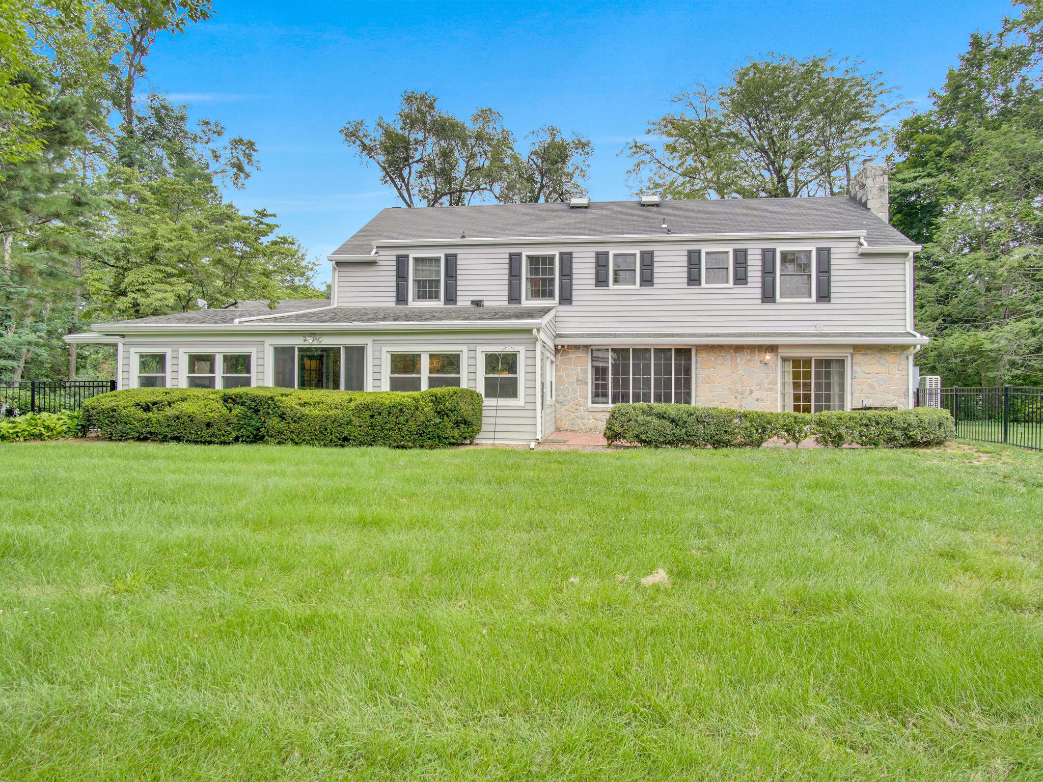 ROCKY RIDGE - Residential