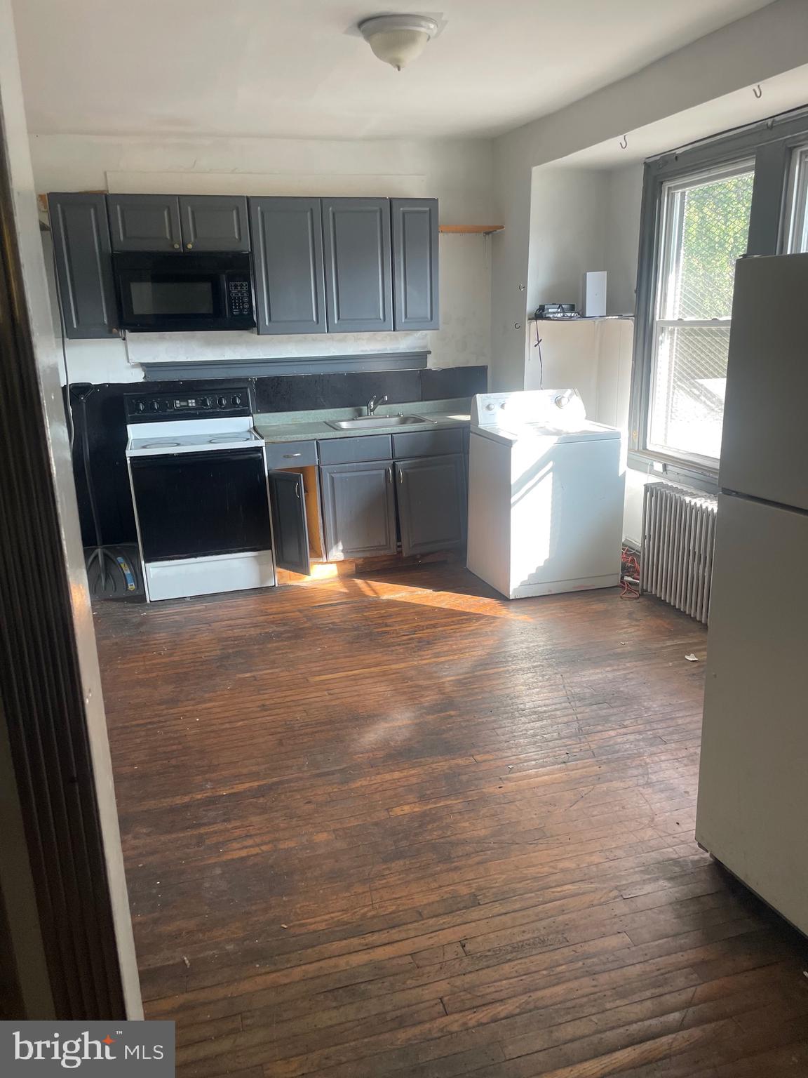 WEST OAK LANE - Commercial Sale