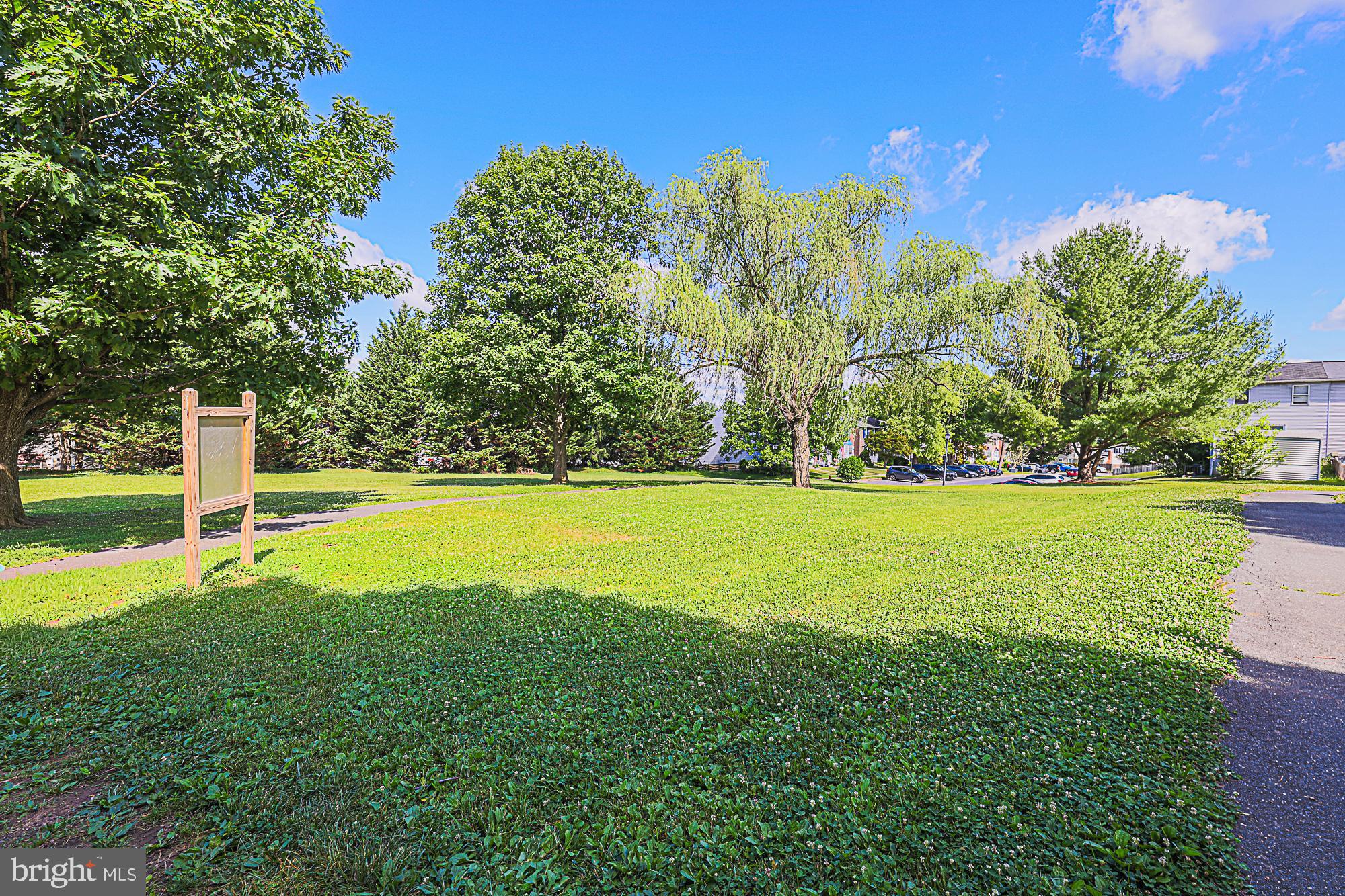 OAKHURST - Residential