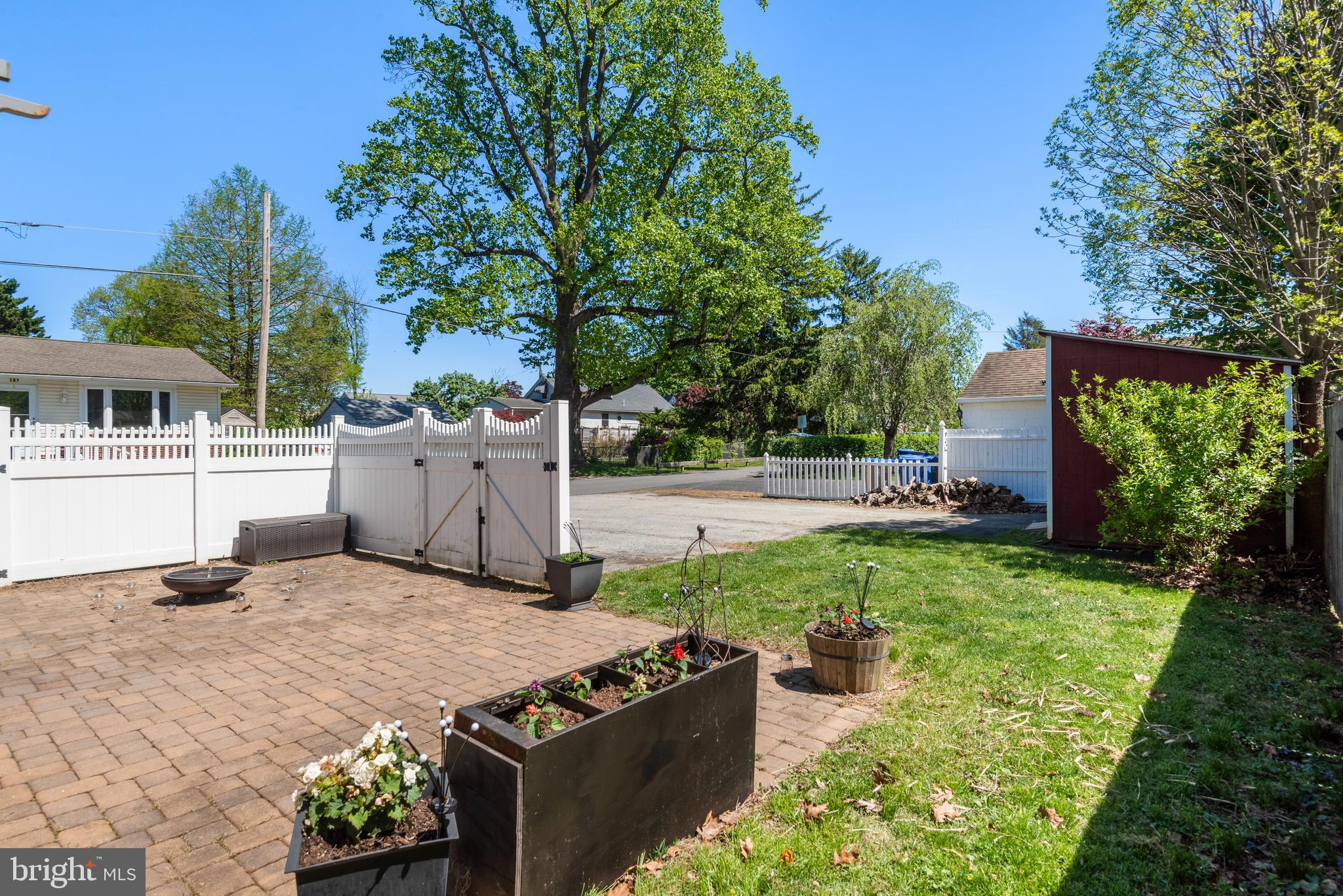 NEWTOWN SQ - Residential