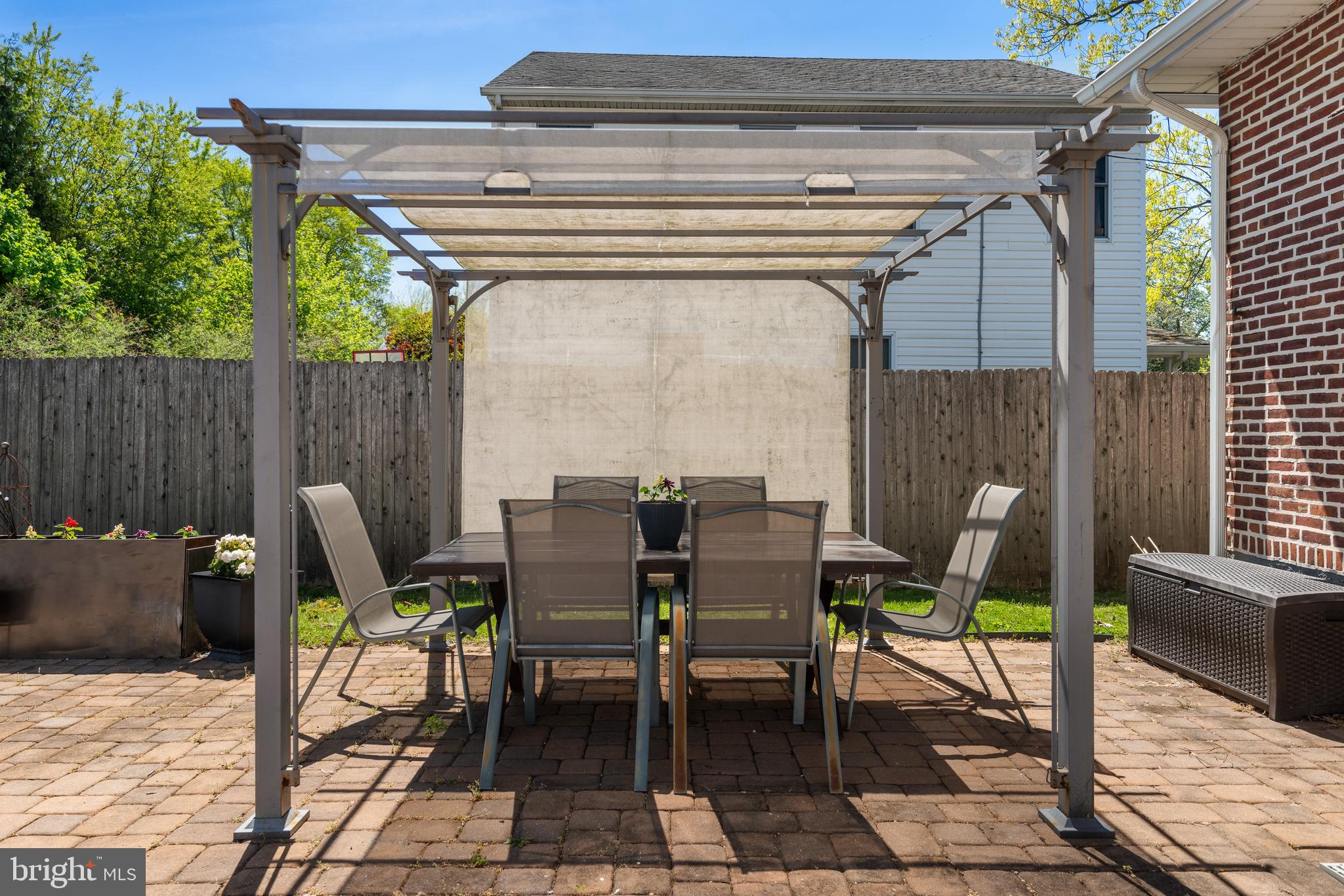 NEWTOWN SQ - Residential