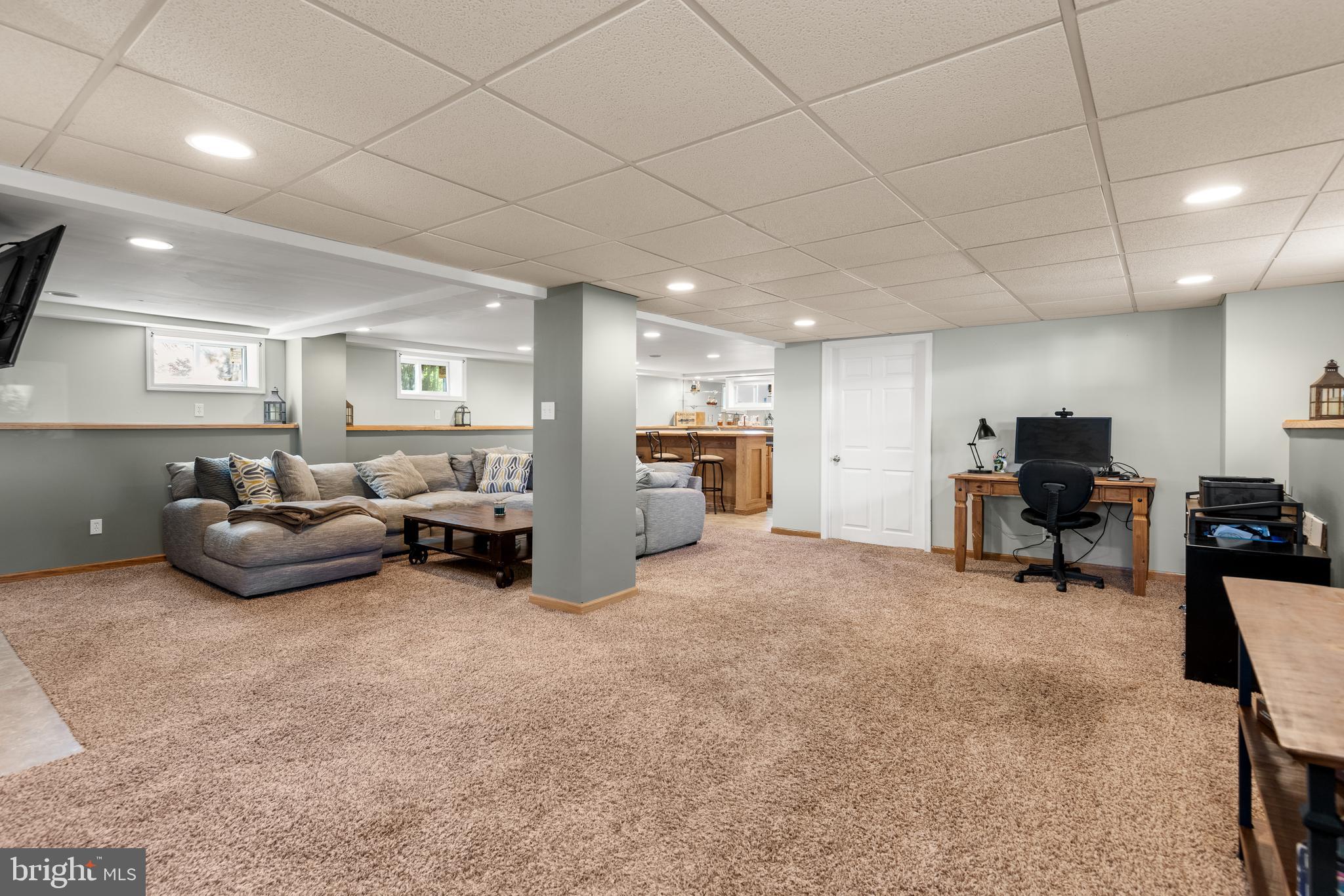 NEWTOWN SQ - Residential