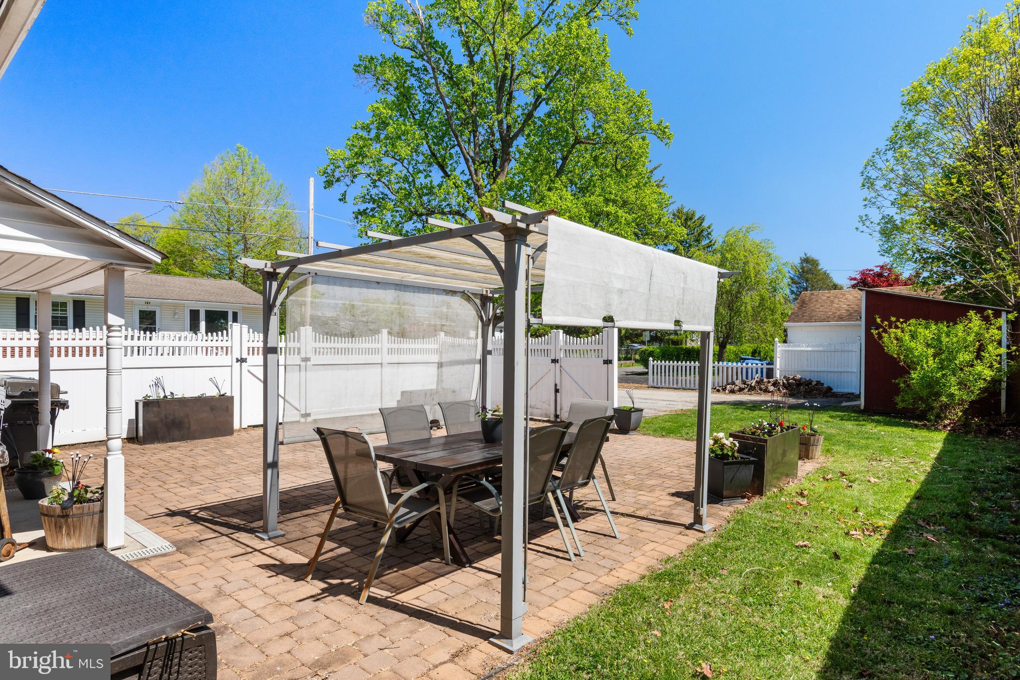 NEWTOWN SQ - Residential