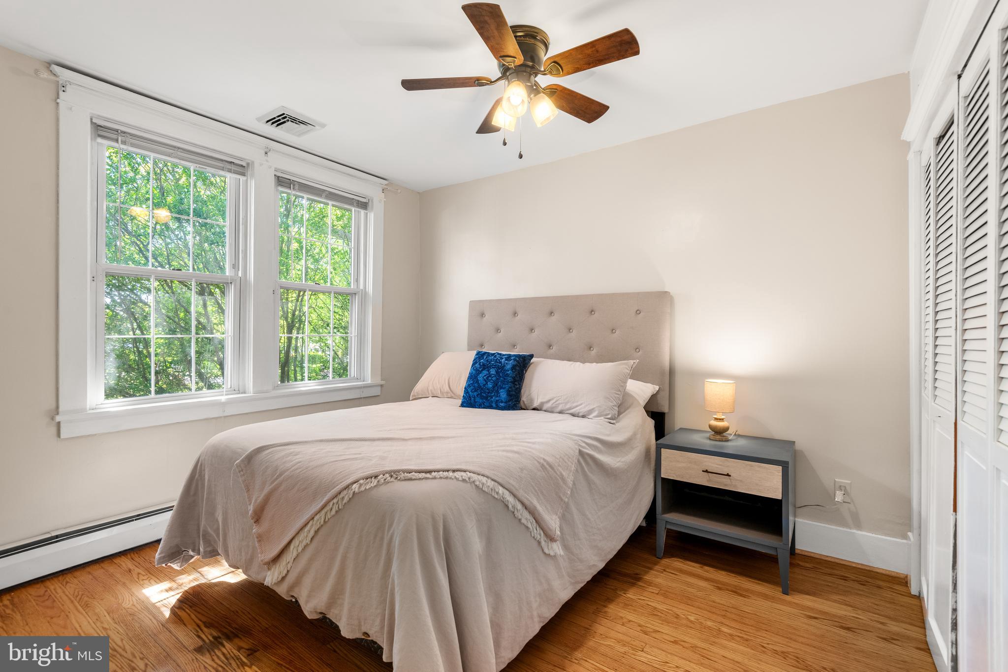 NEWTOWN SQ - Residential