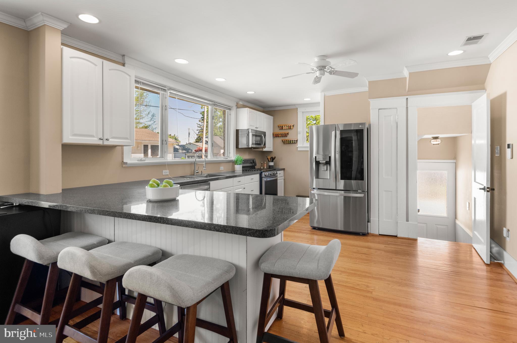 NEWTOWN SQ - Residential