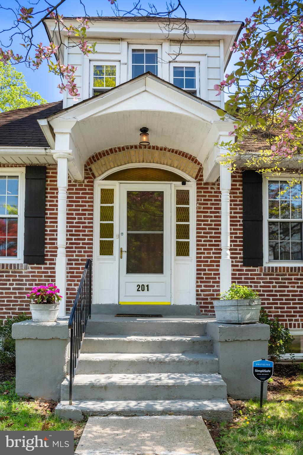 NEWTOWN SQ - Residential