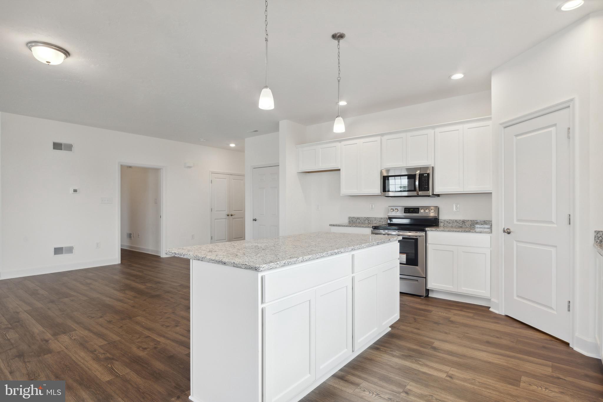CUMBERLAND VILLAGE - Residential